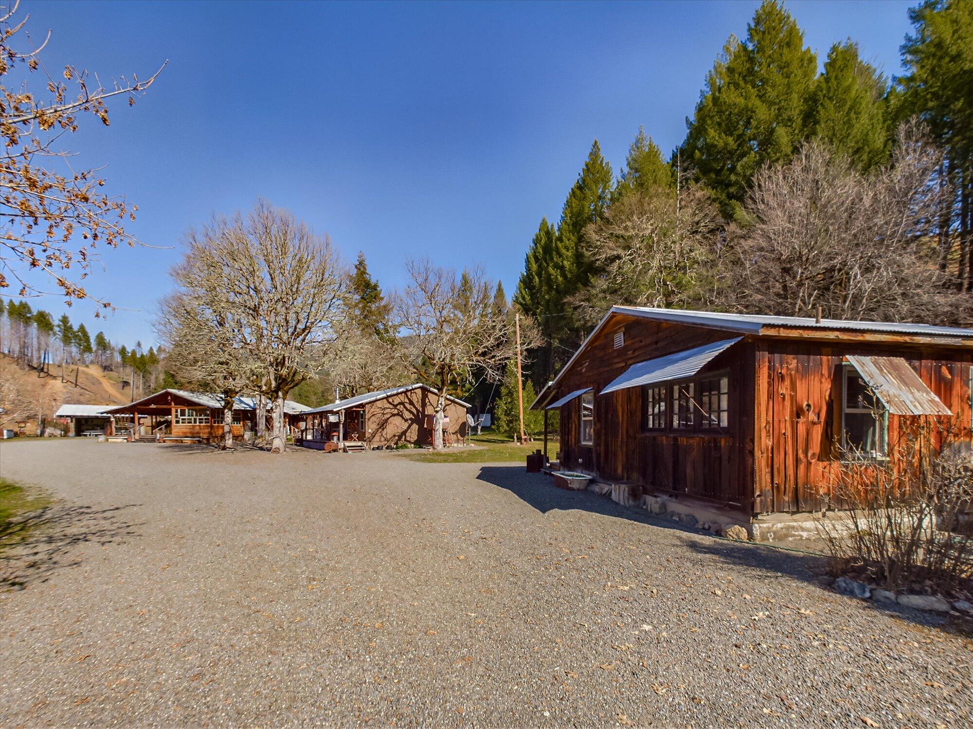 60 Littlefield Lane