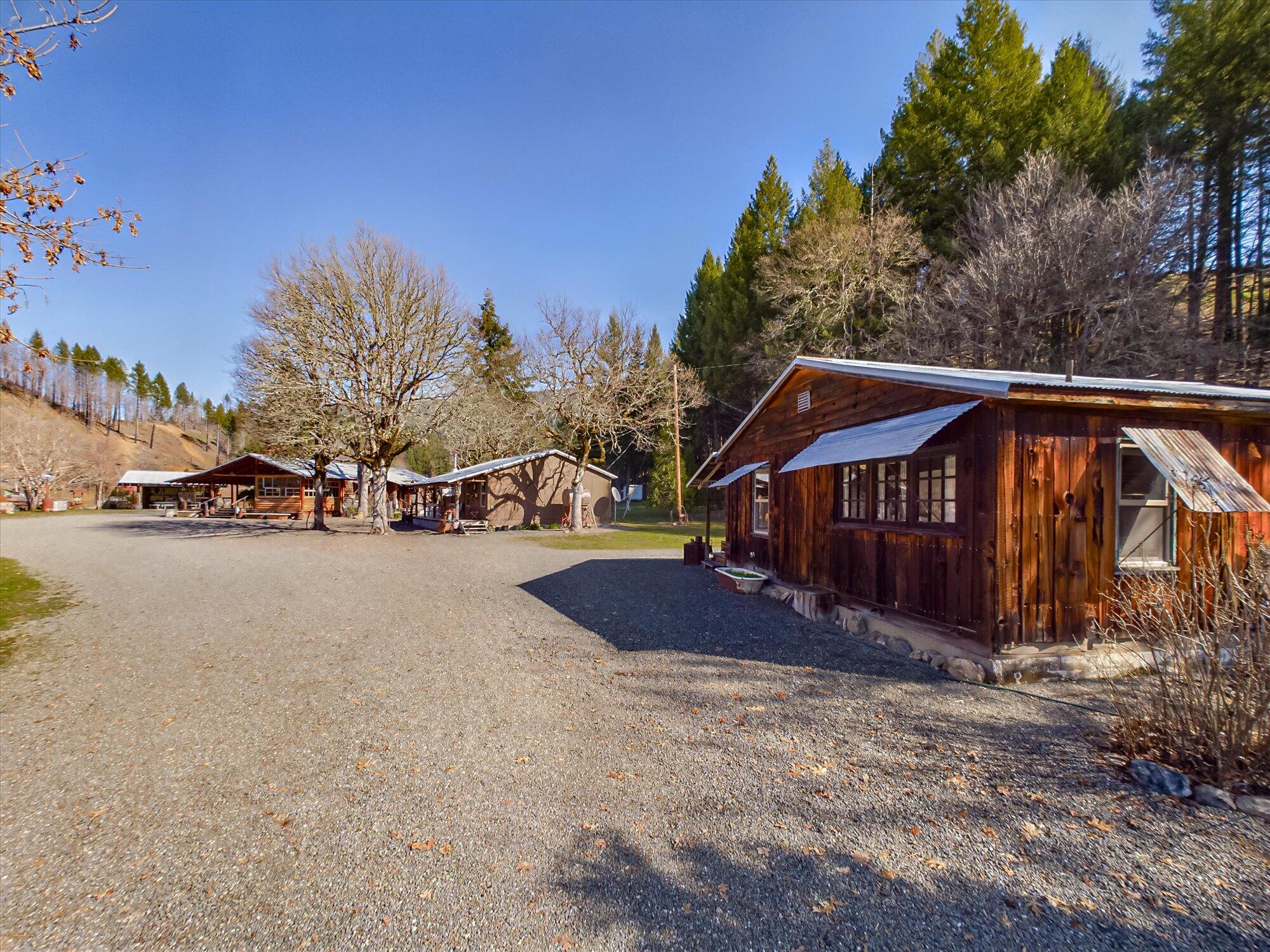 60 Littlefield Lane