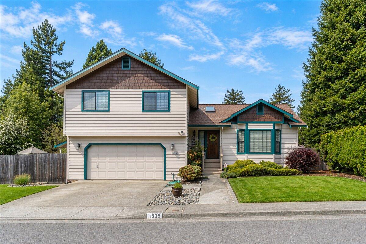 1535 Chabot Court