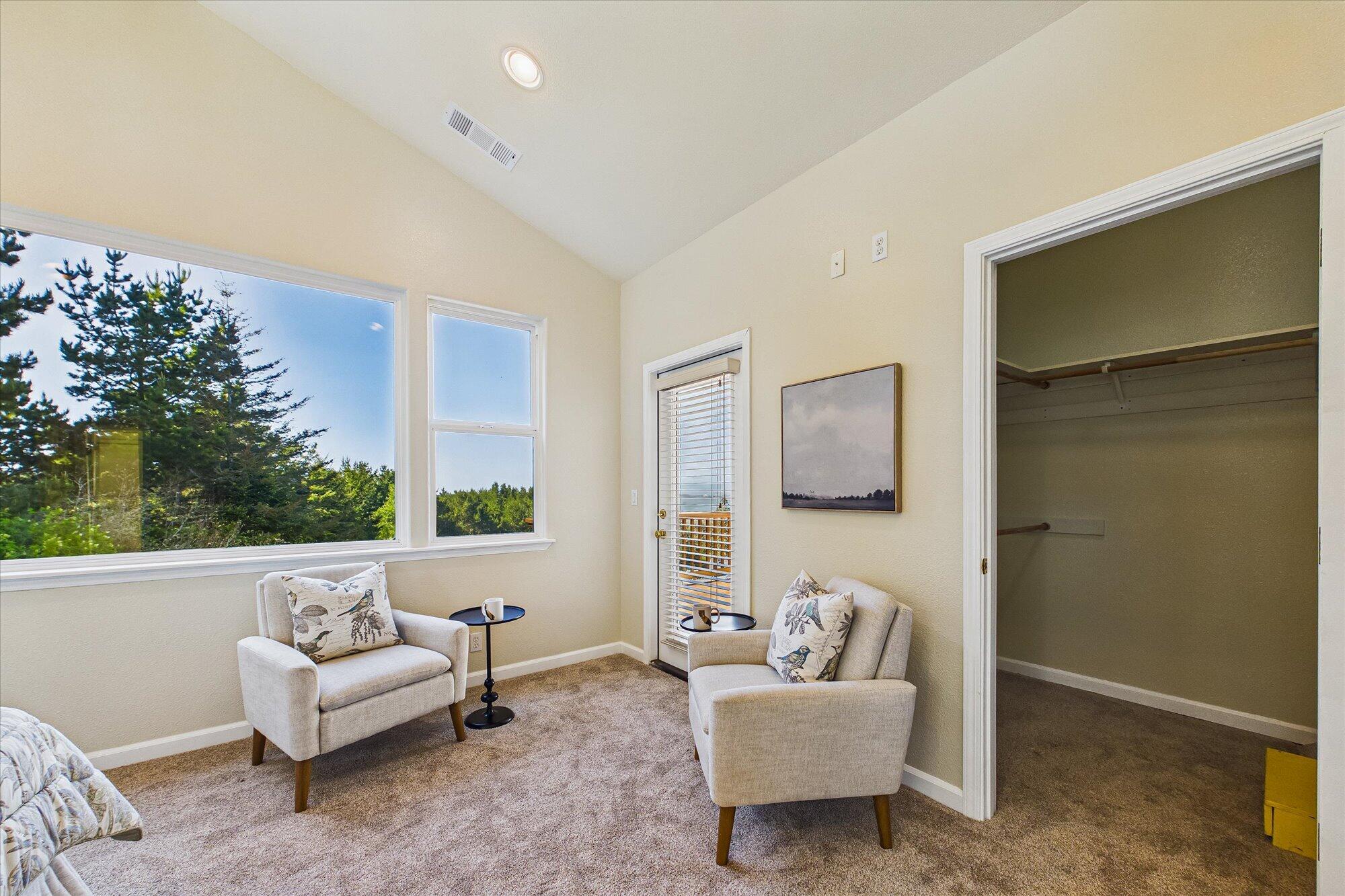 8 Minette Lane