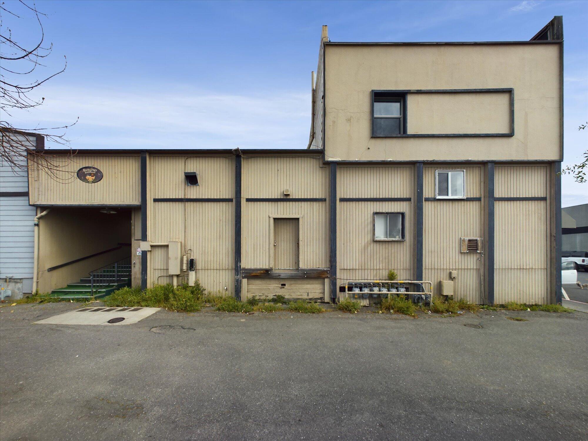 1055 Main Street