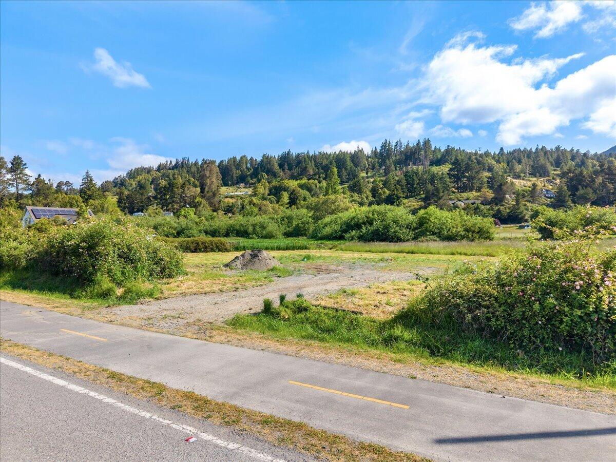 02 Railroad Avenue