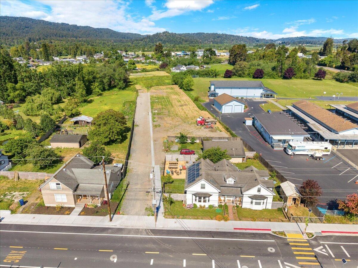 04 Railroad Avenue