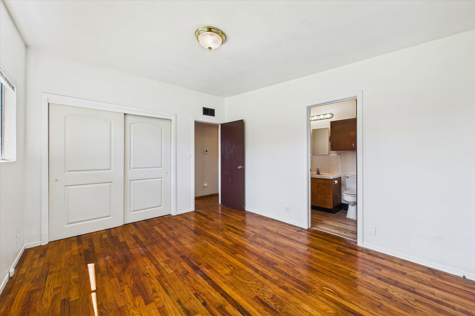 856 Herrick Avenue