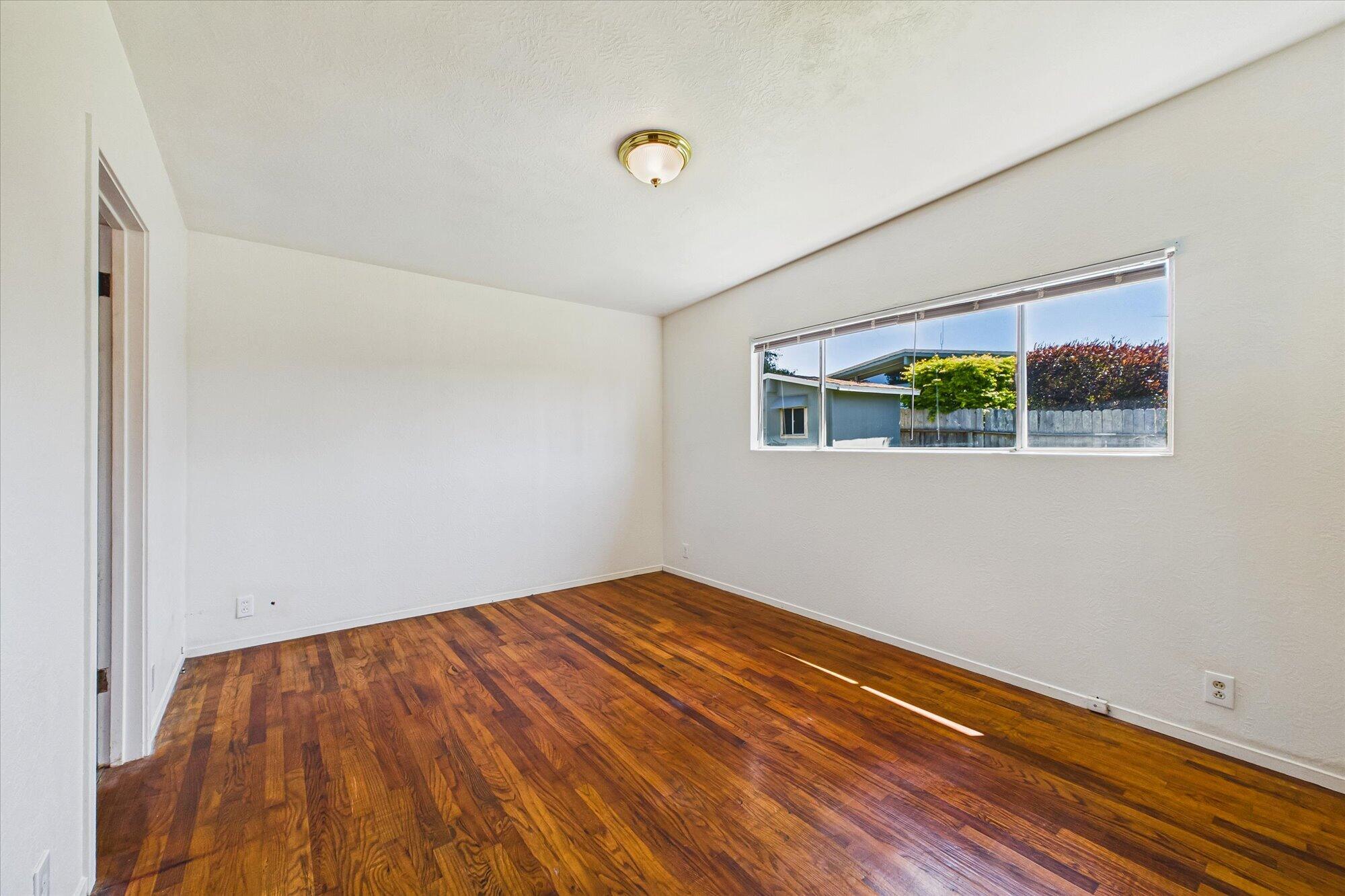 856 Herrick Avenue