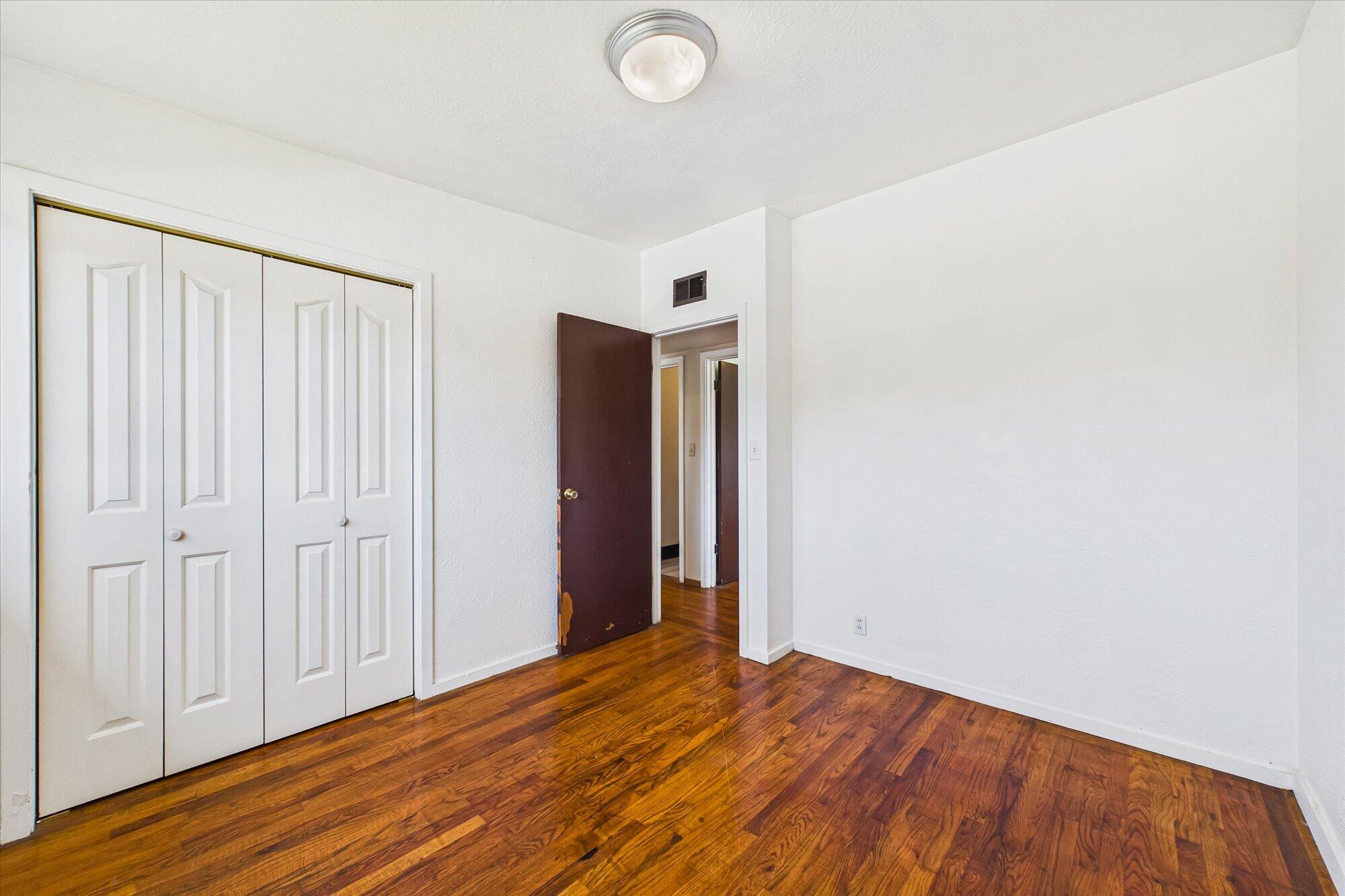 856 Herrick Avenue