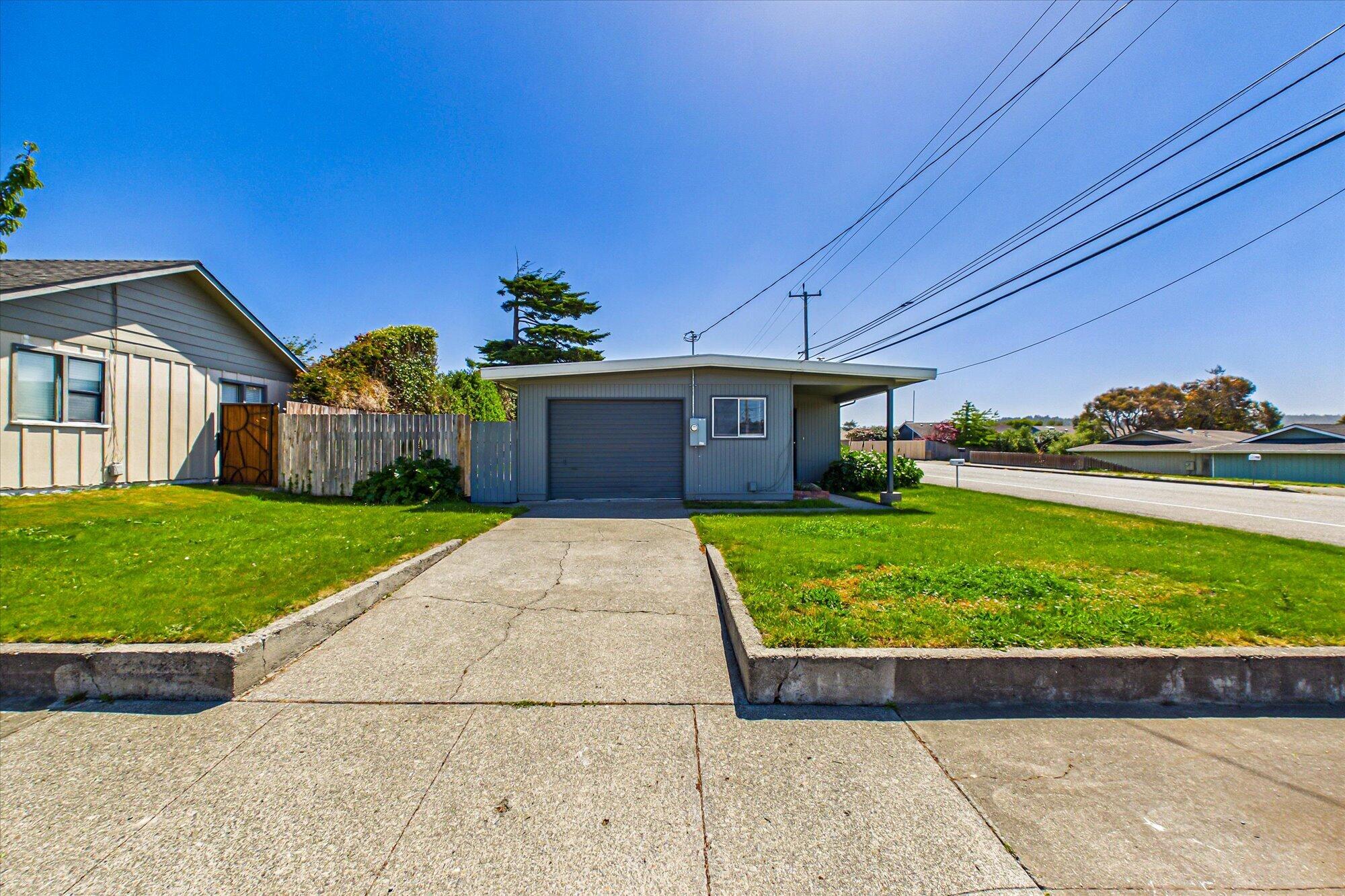 856 Herrick Avenue