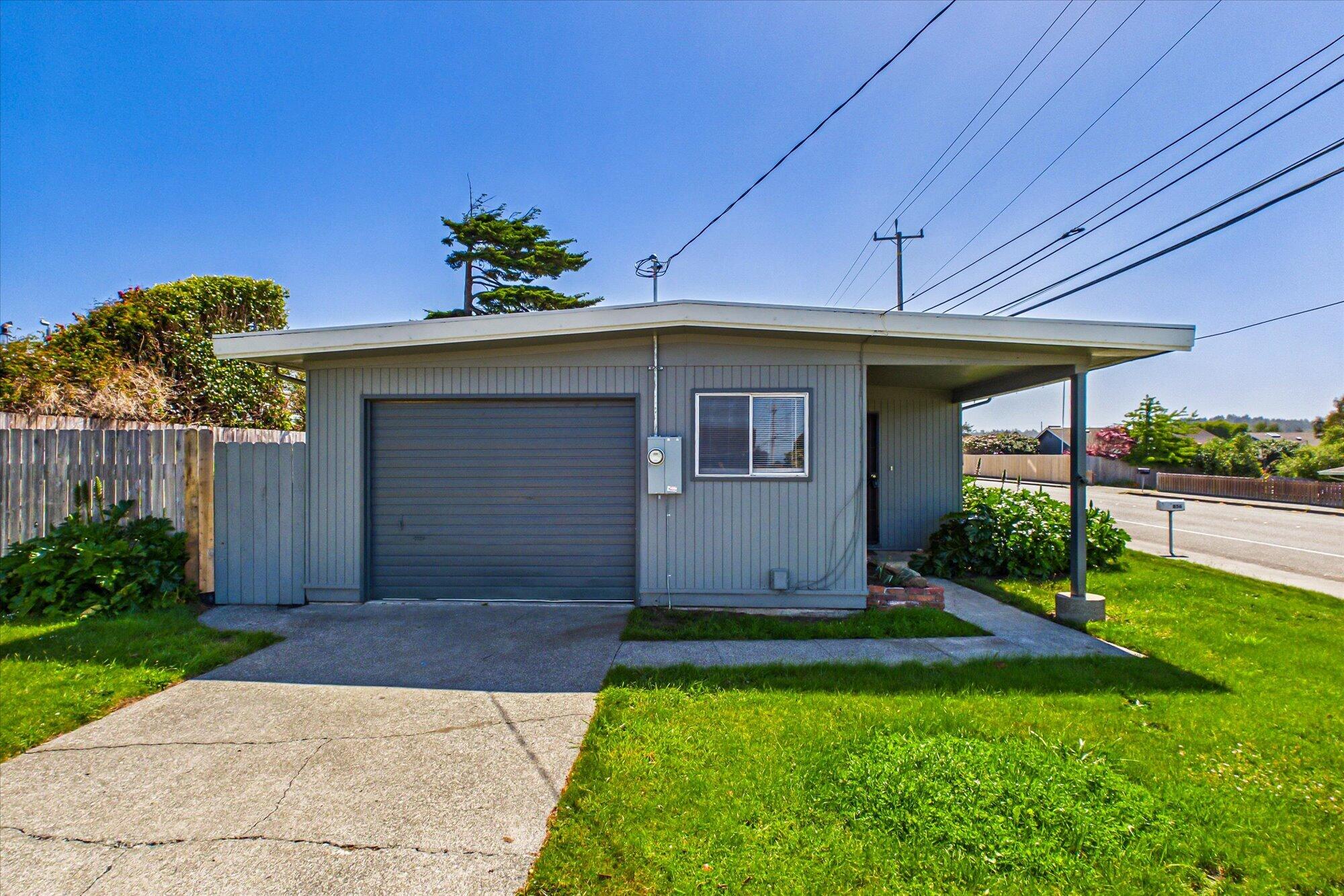 856 Herrick Avenue