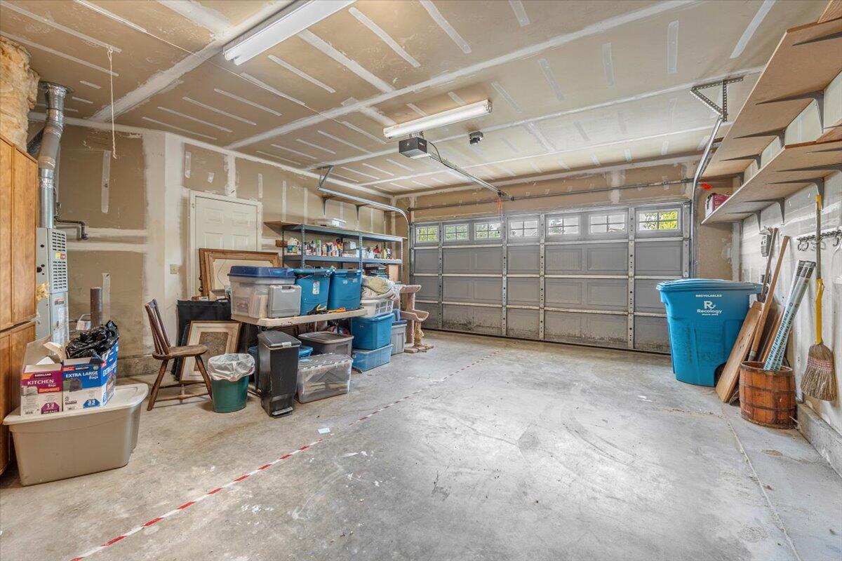 2190 Foxwood Drive