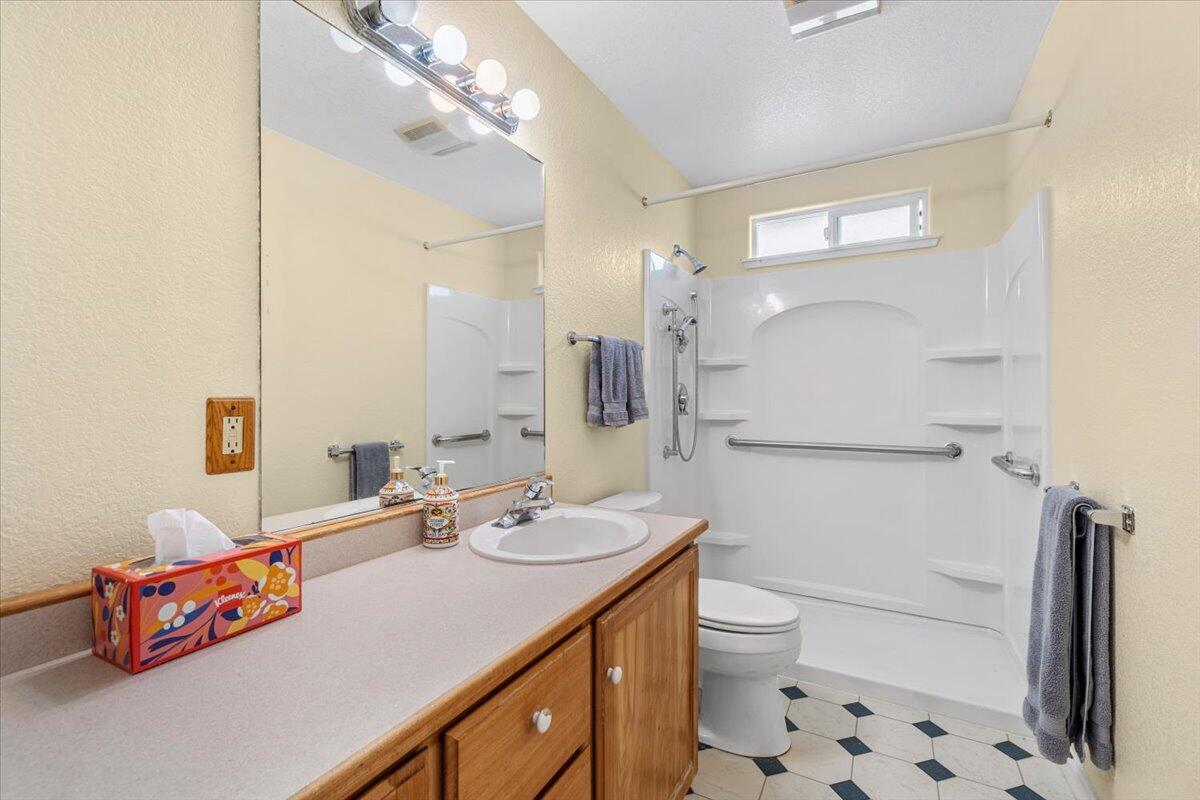 2190 Foxwood Drive