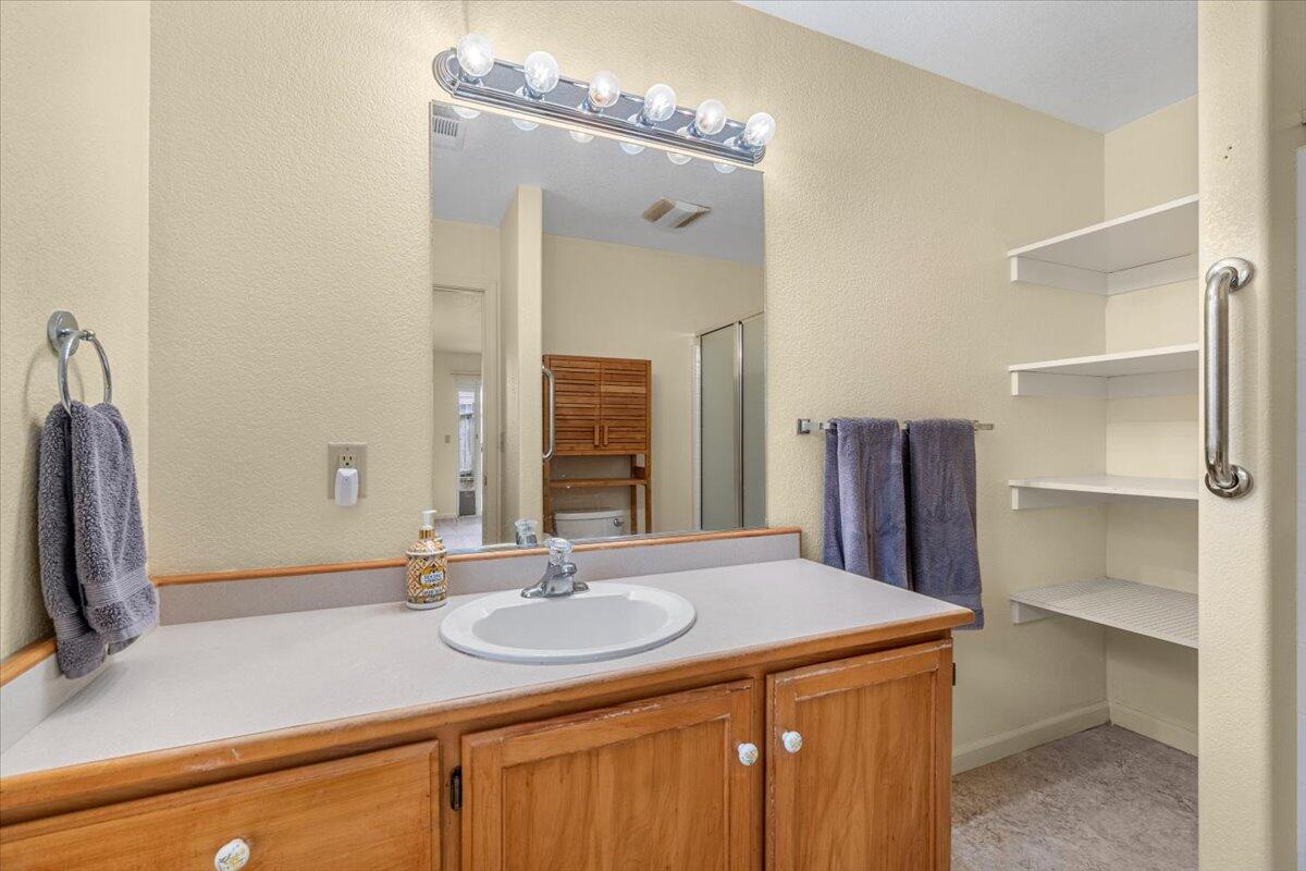 2190 Foxwood Drive