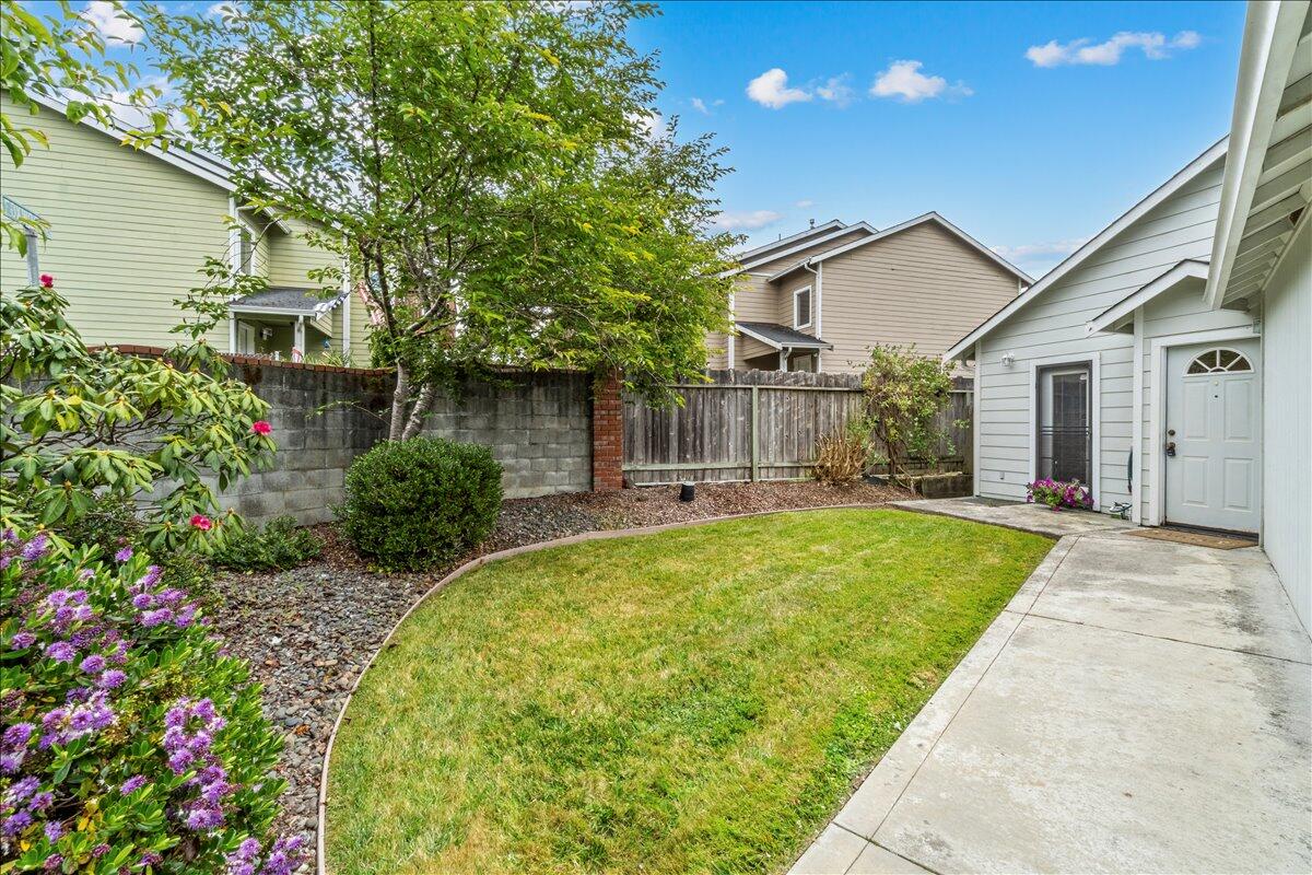 2190 Foxwood Drive