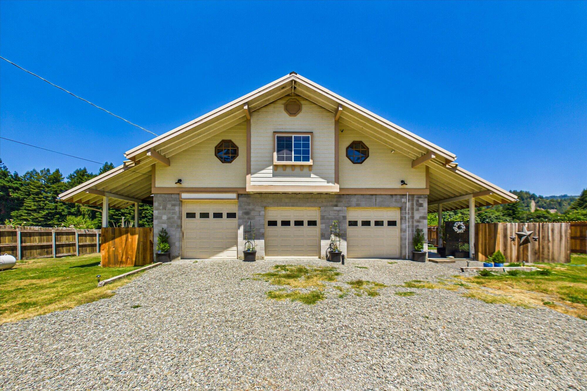 373 Holmes Flat Road