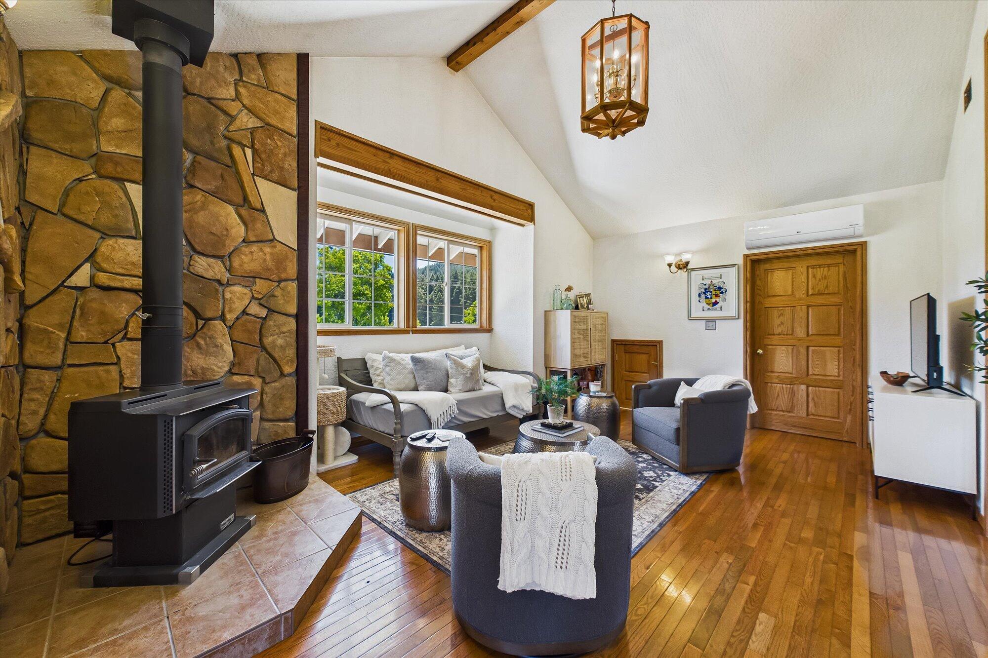 373 Holmes Flat Road