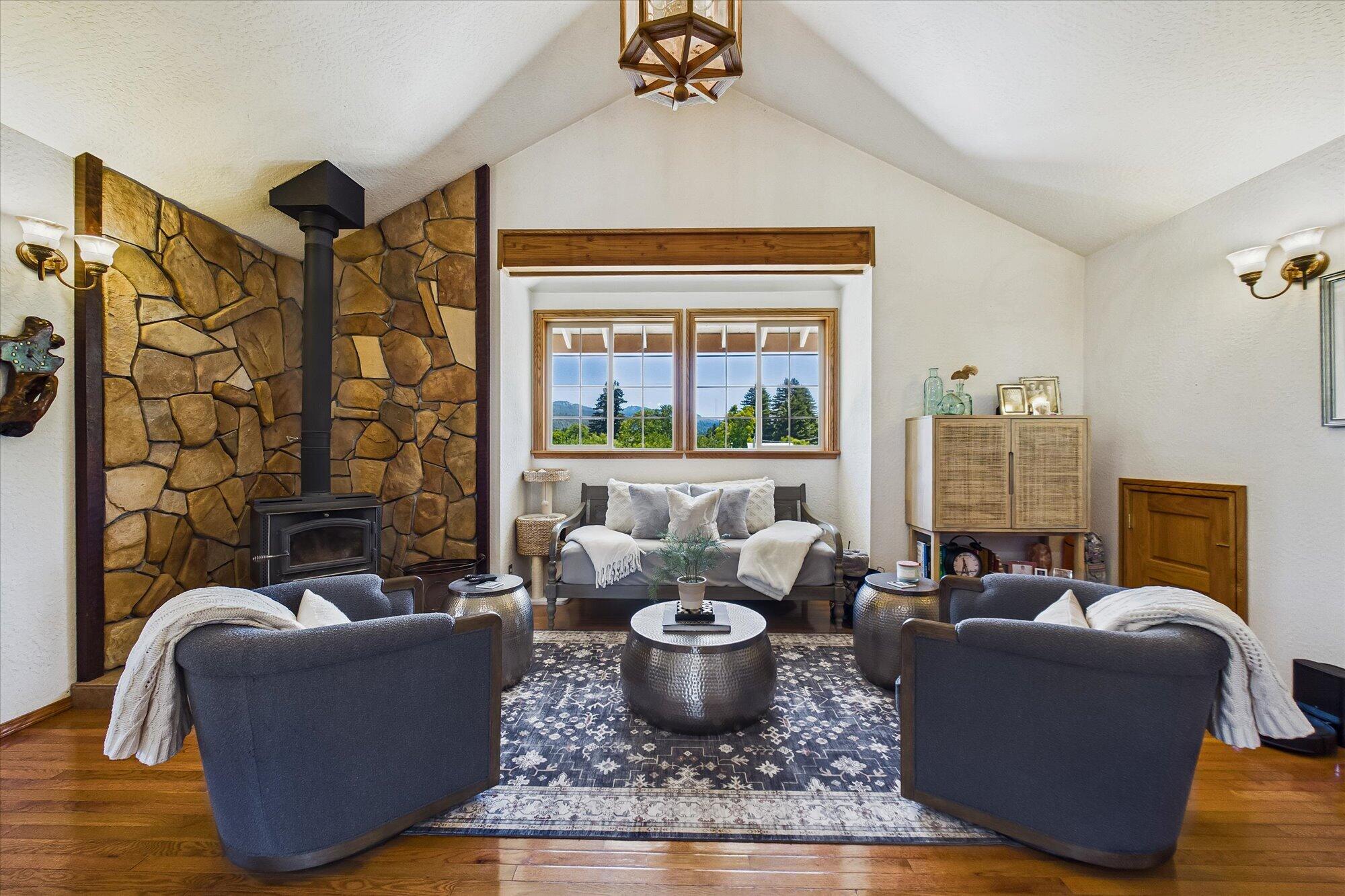 373 Holmes Flat Road