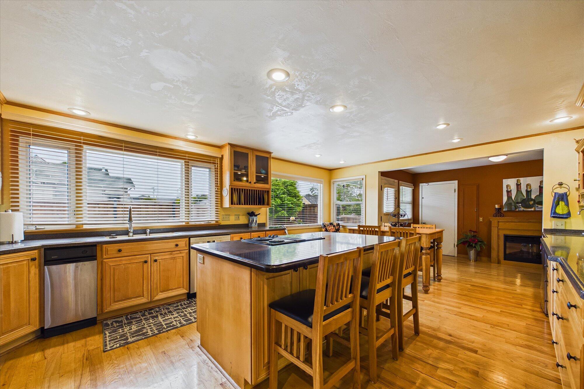 1938 H Street