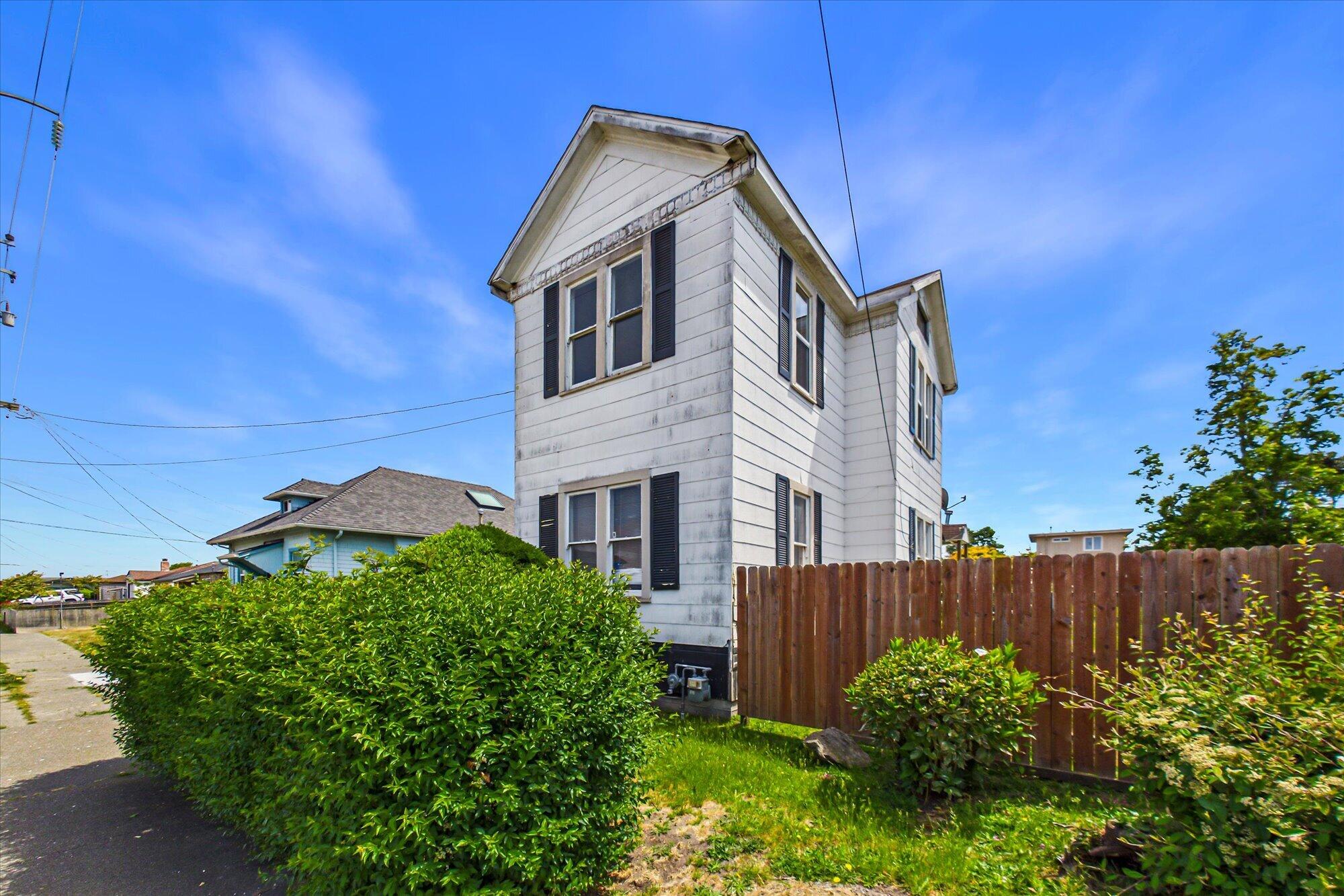 3005 Albee Street