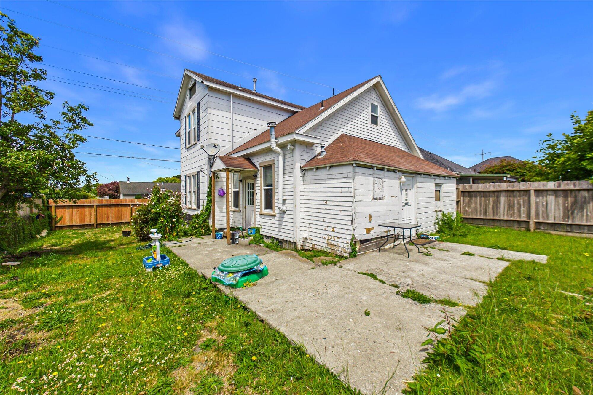 3005 Albee Street