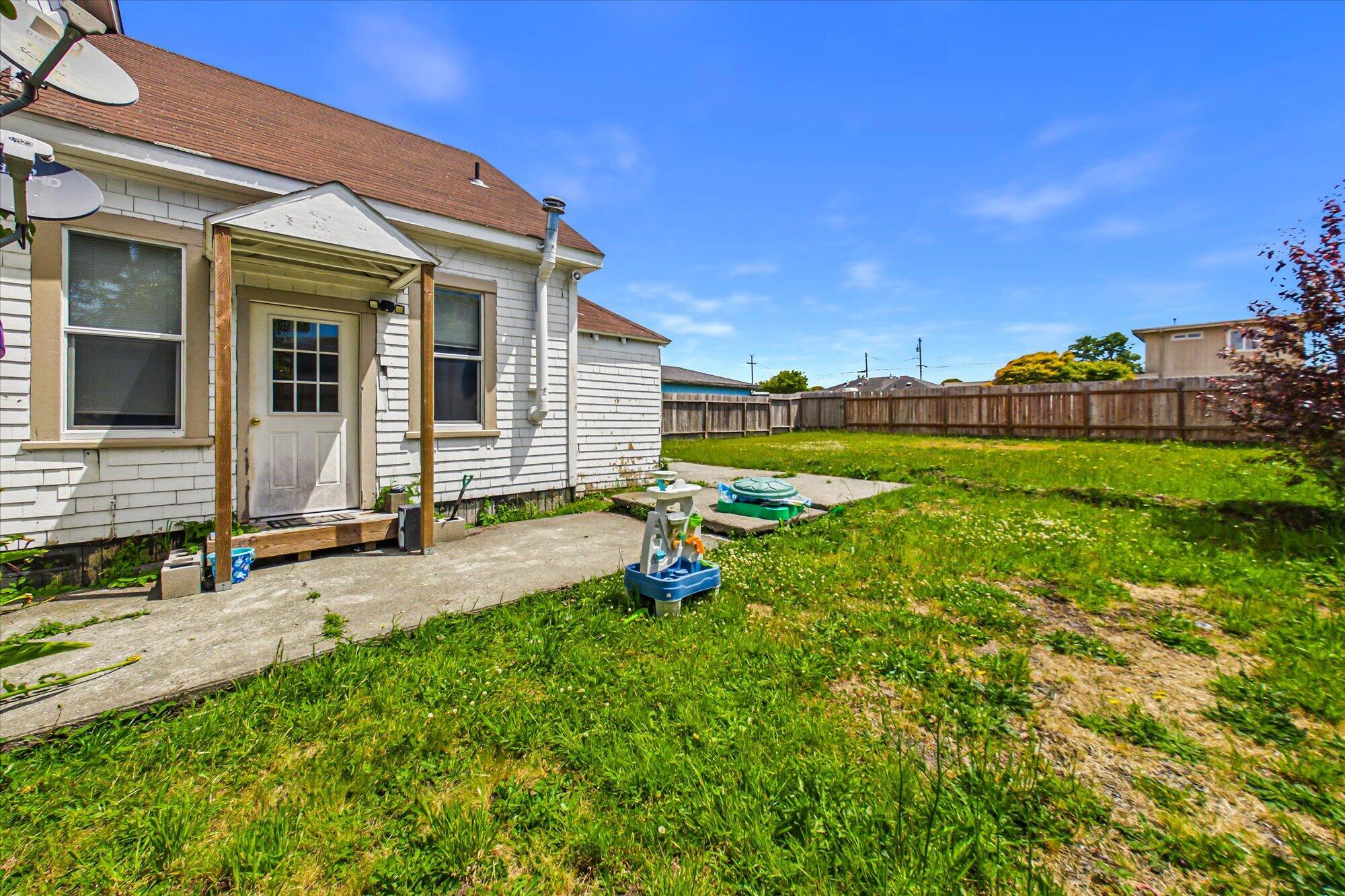 3005 Albee Street