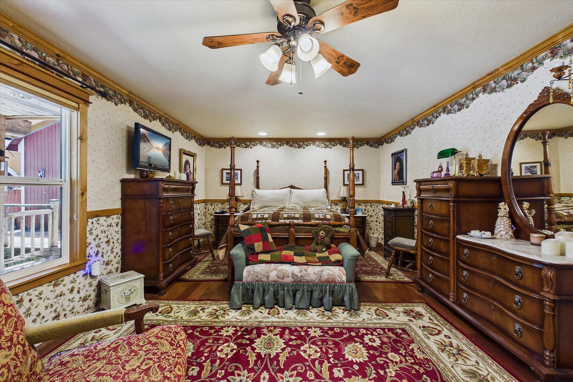 571 Sunrise Boulevard