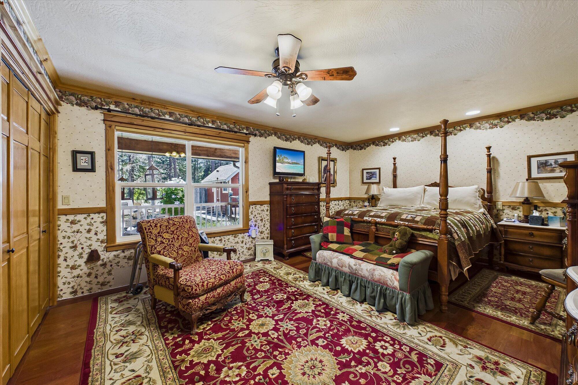 571 Sunrise Boulevard