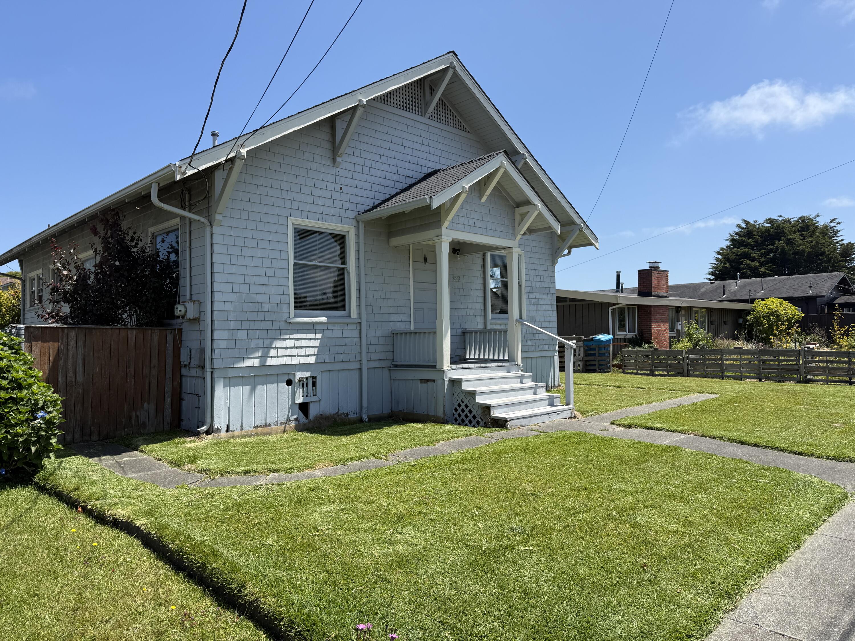 3237 Summer Street