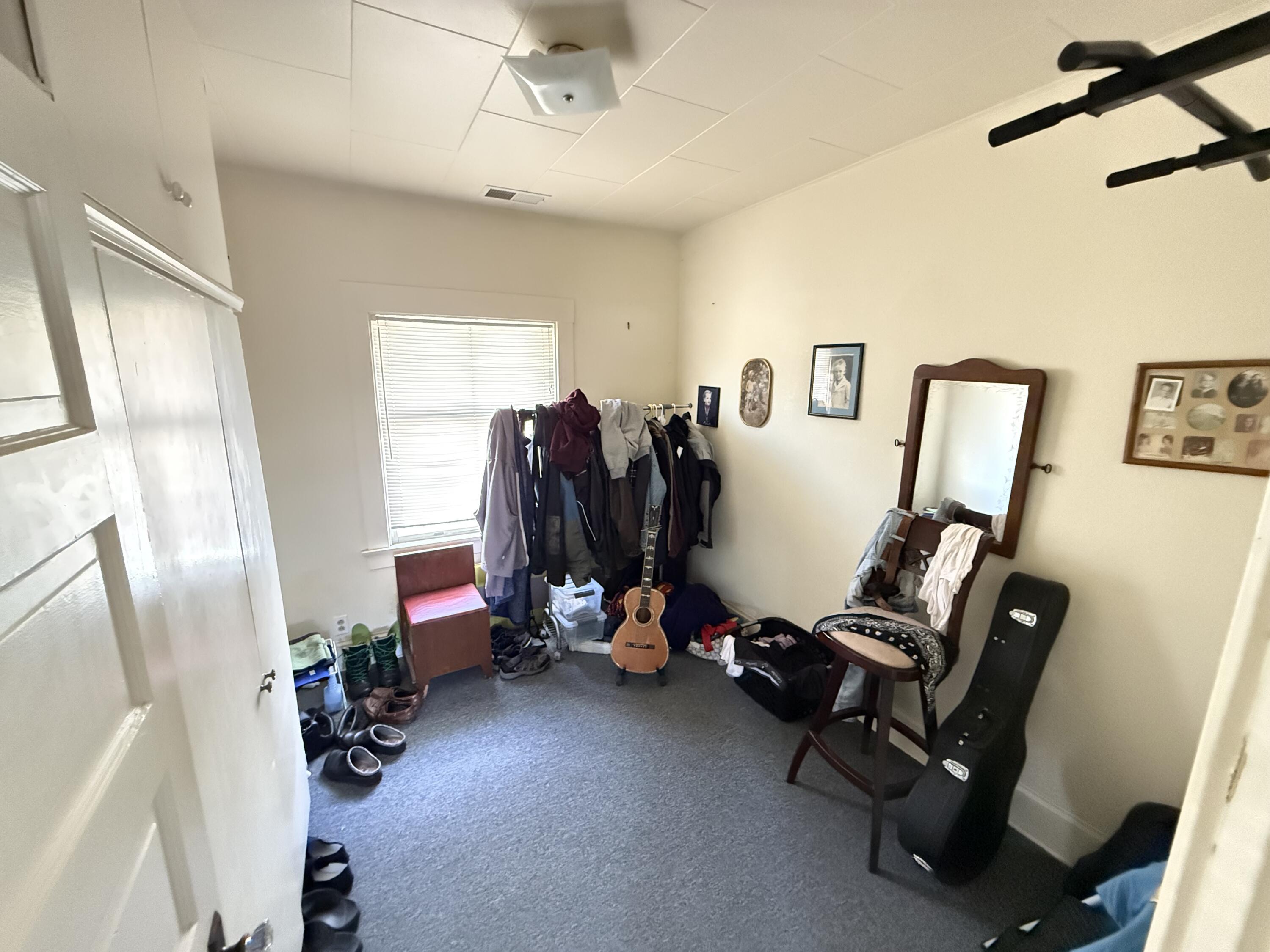 3237 Summer Street