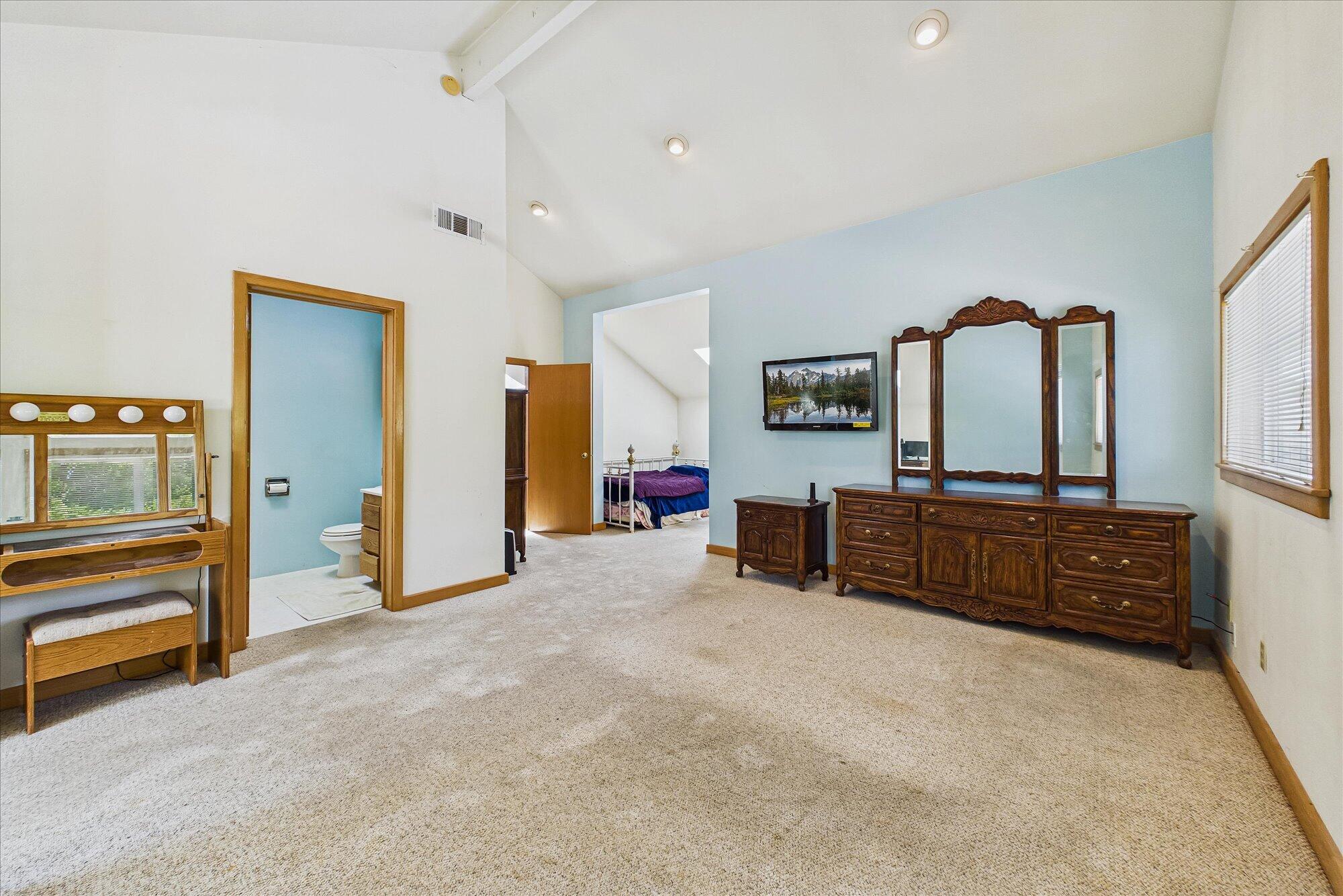 955 Westgate Drive