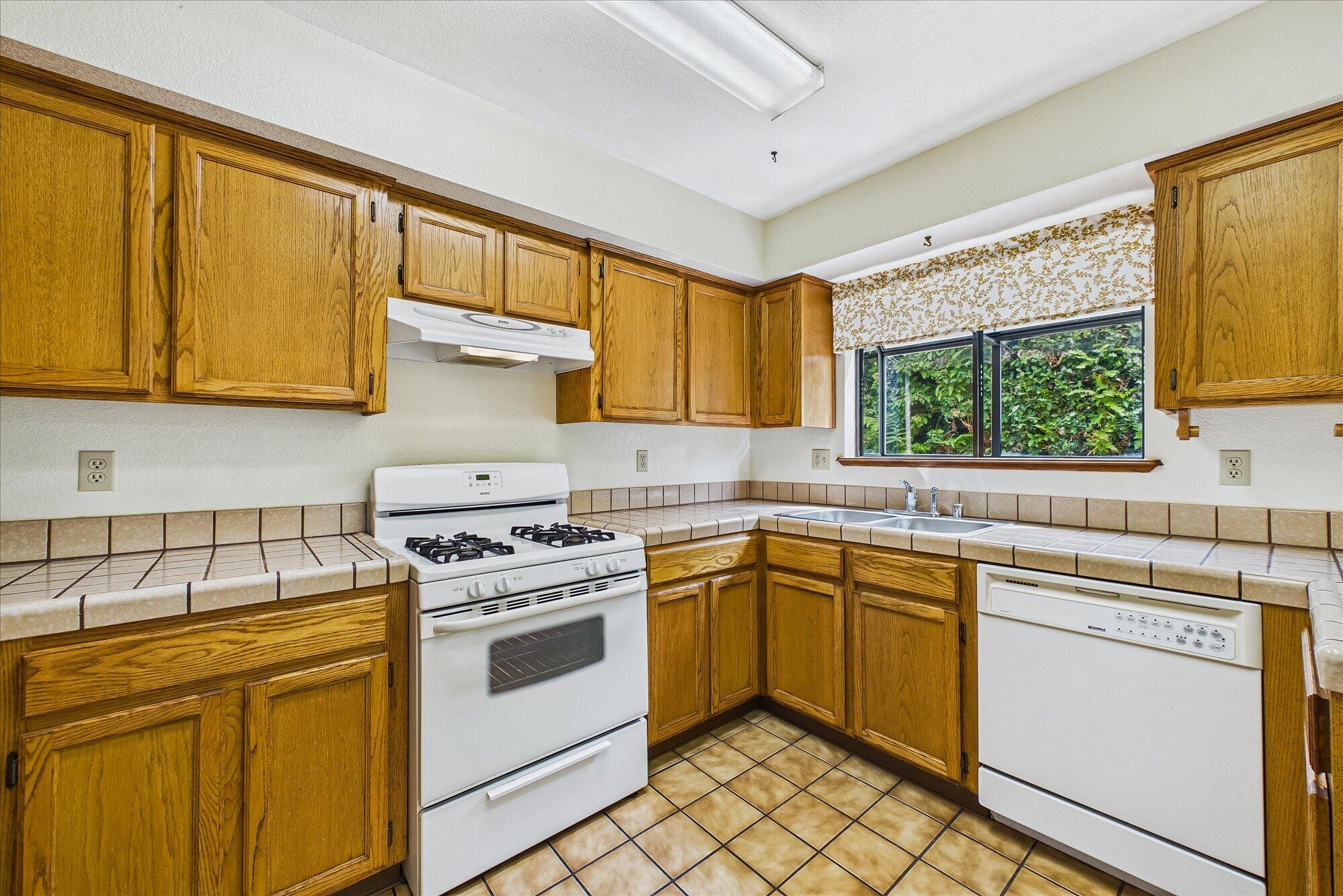 1449 Myrtle #2 Avenue
