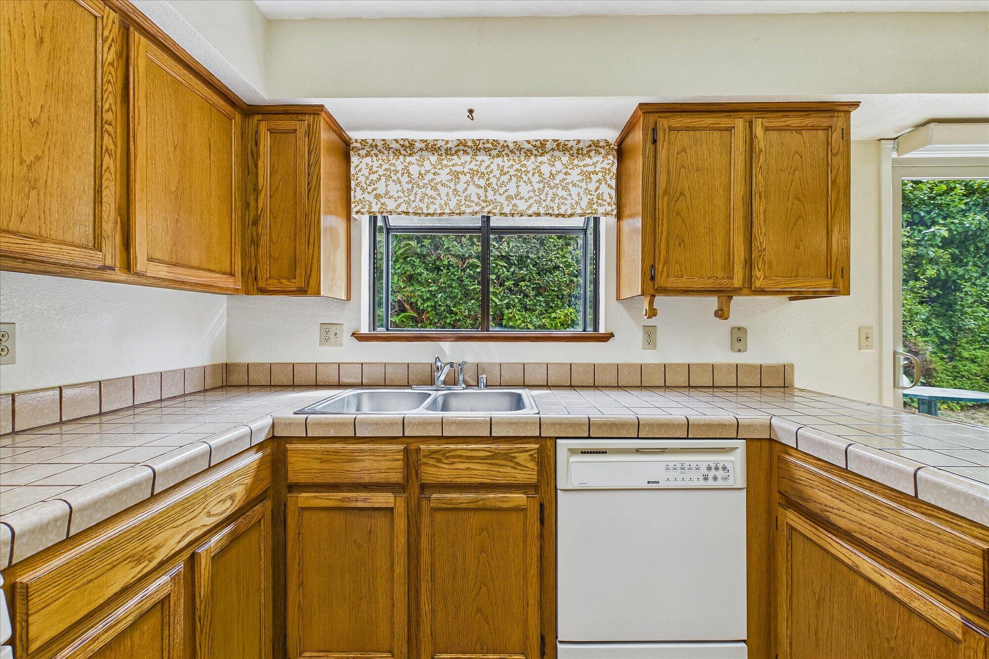 1449 Myrtle #2 Avenue