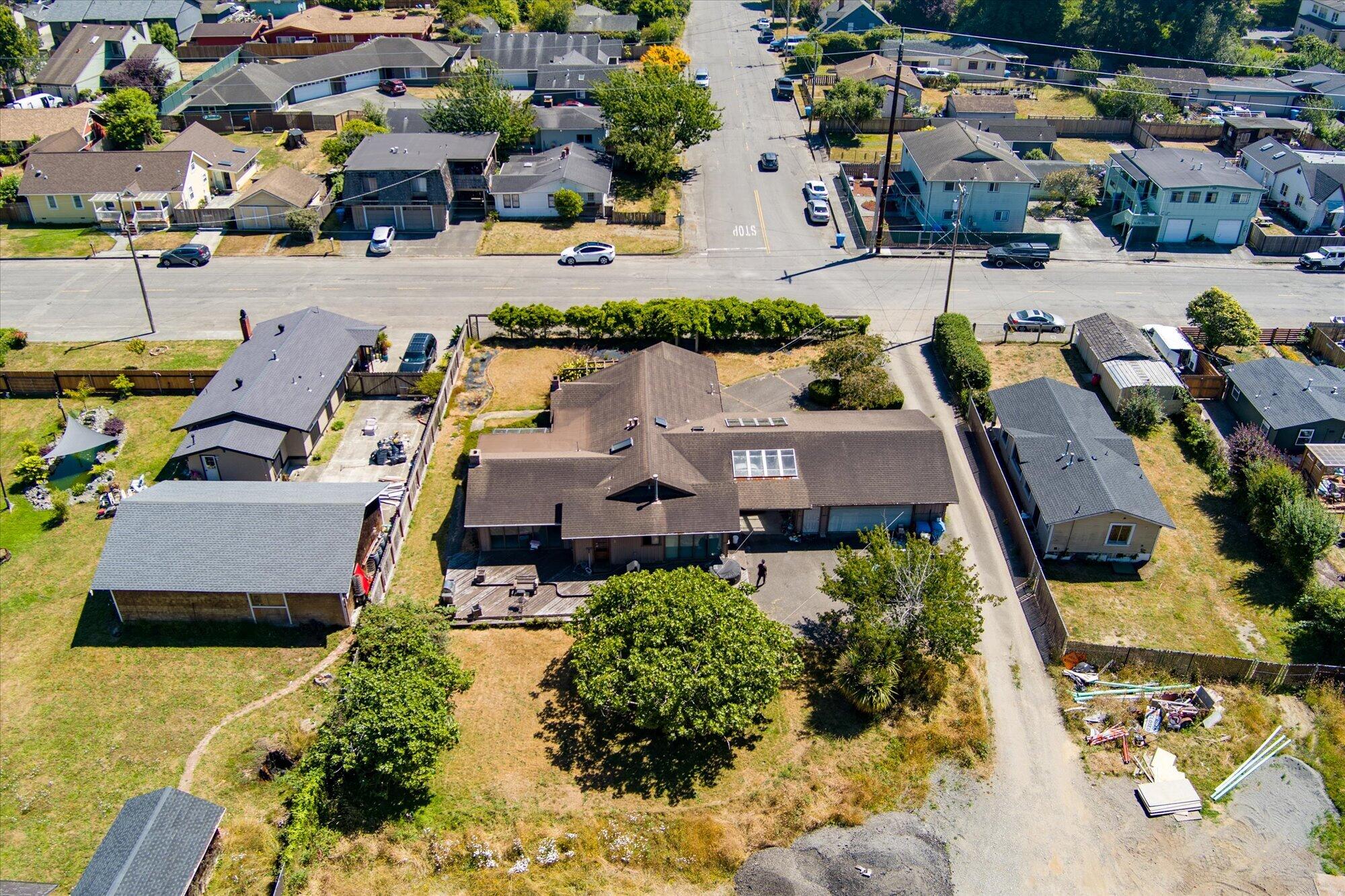 2409 Redwood Street