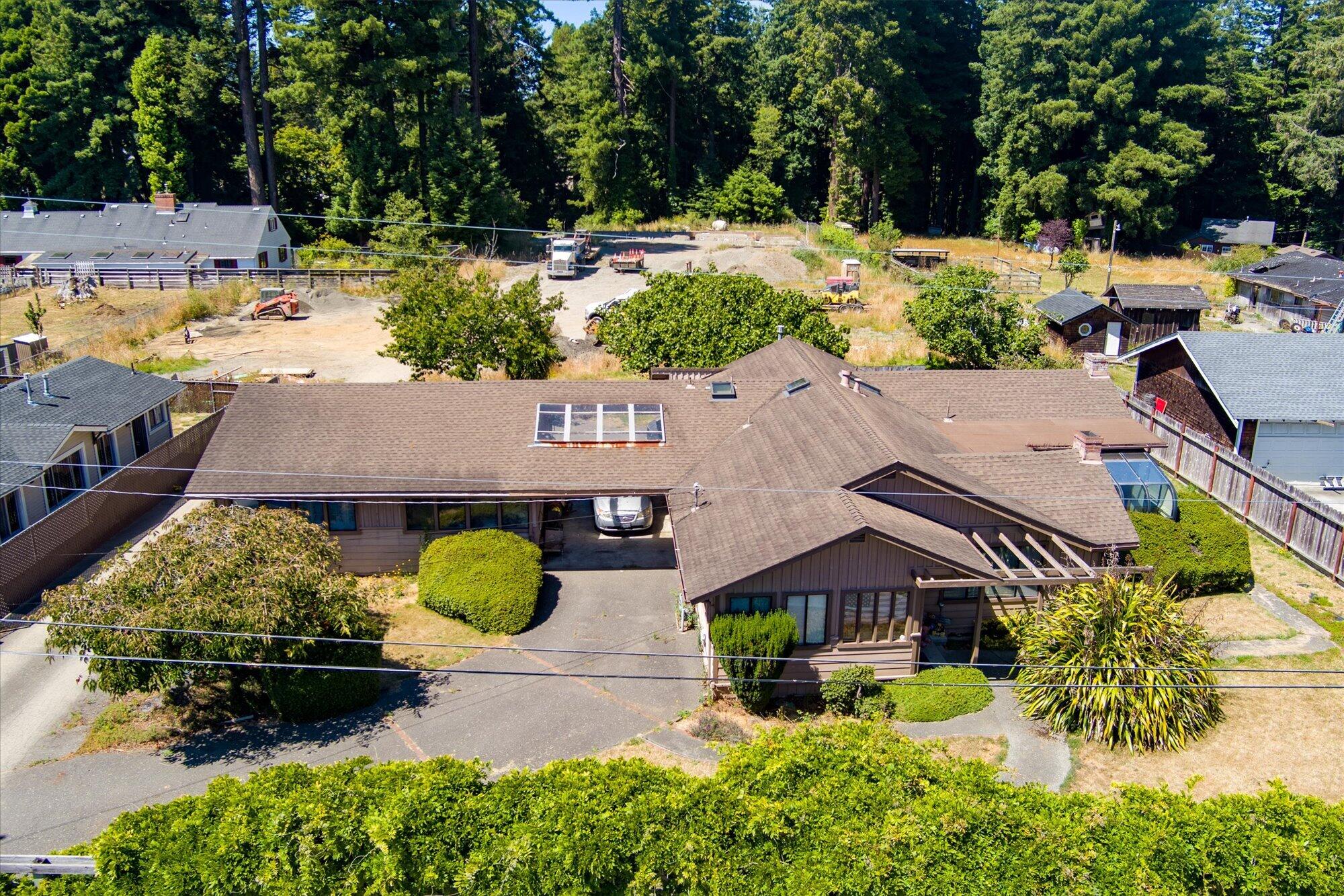 2409 Redwood Street