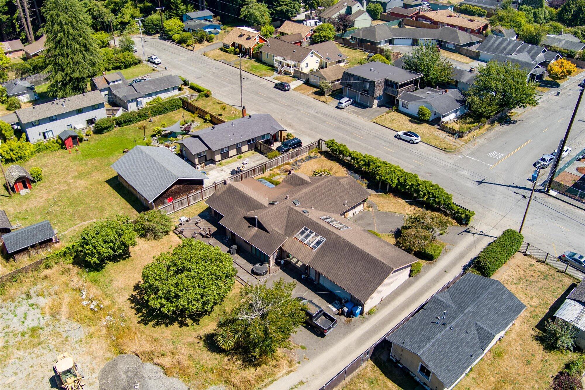 2409 Redwood Street