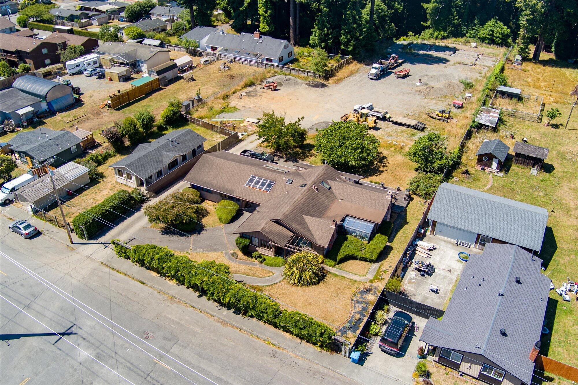 2409 Redwood Street