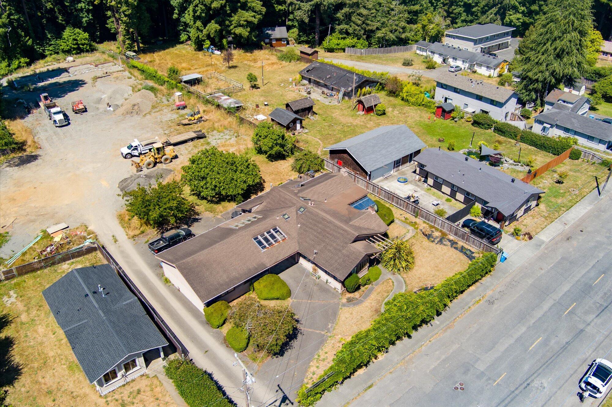 2409 Redwood Street