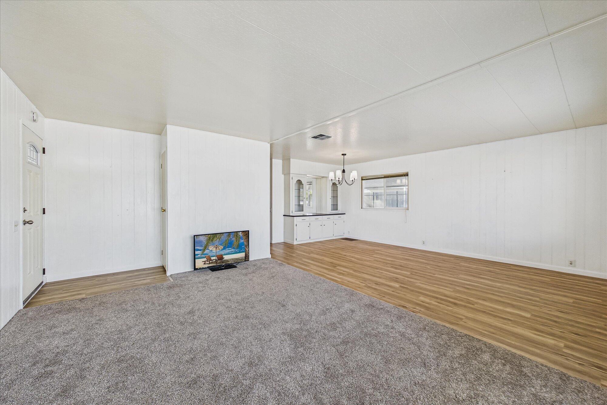 3769 Chestnut Way 7
