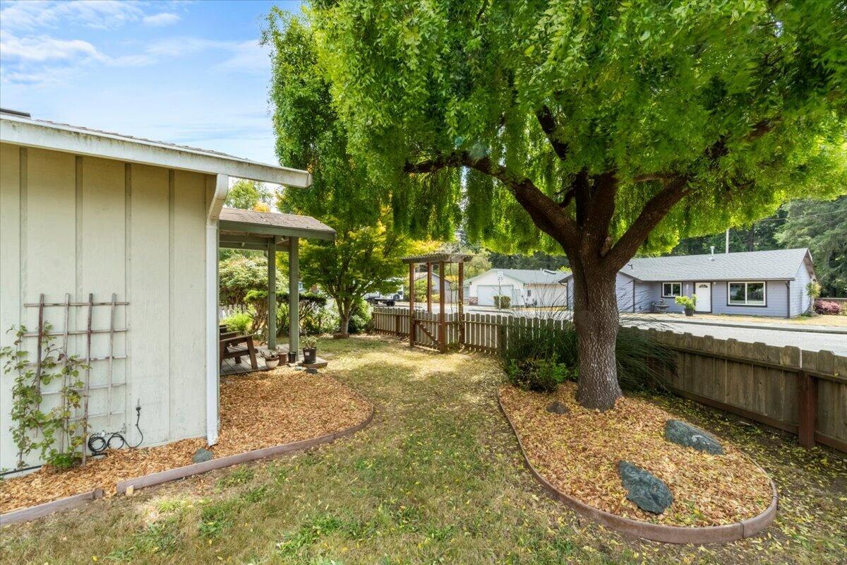 2405 Trina Court, McKinleyville