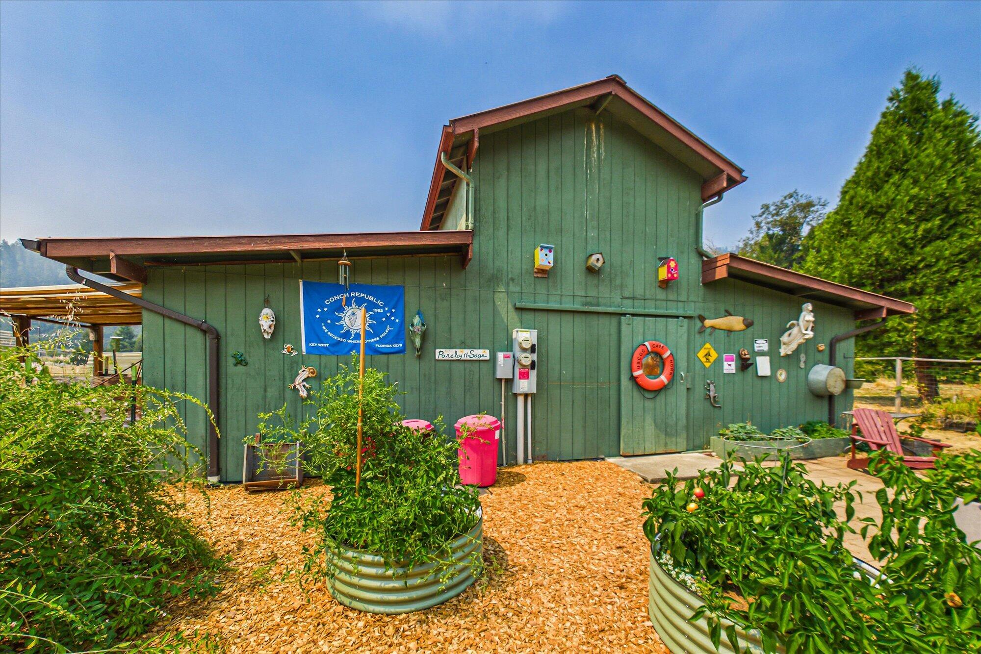 1735 Highway 96