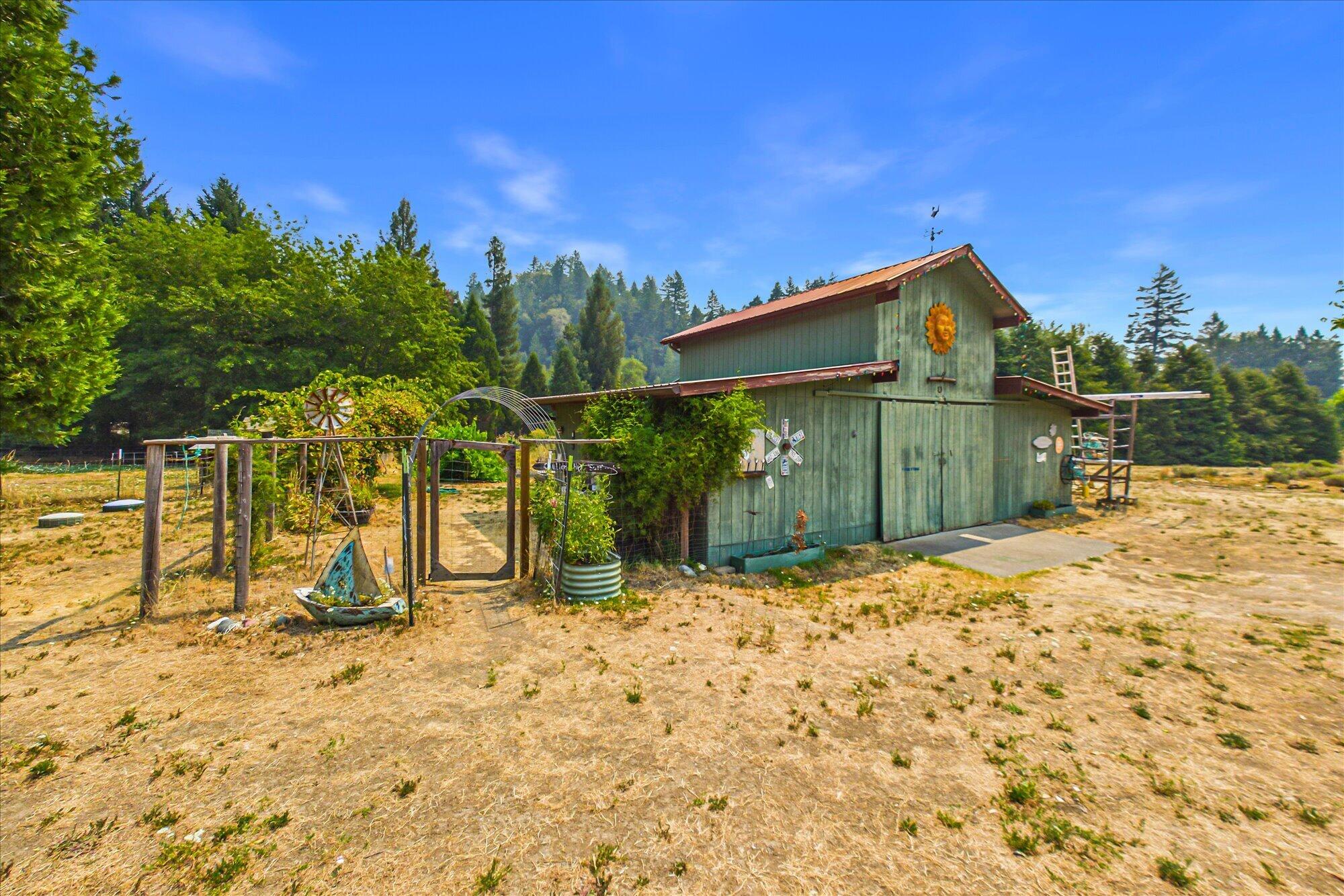 1735 Highway 96