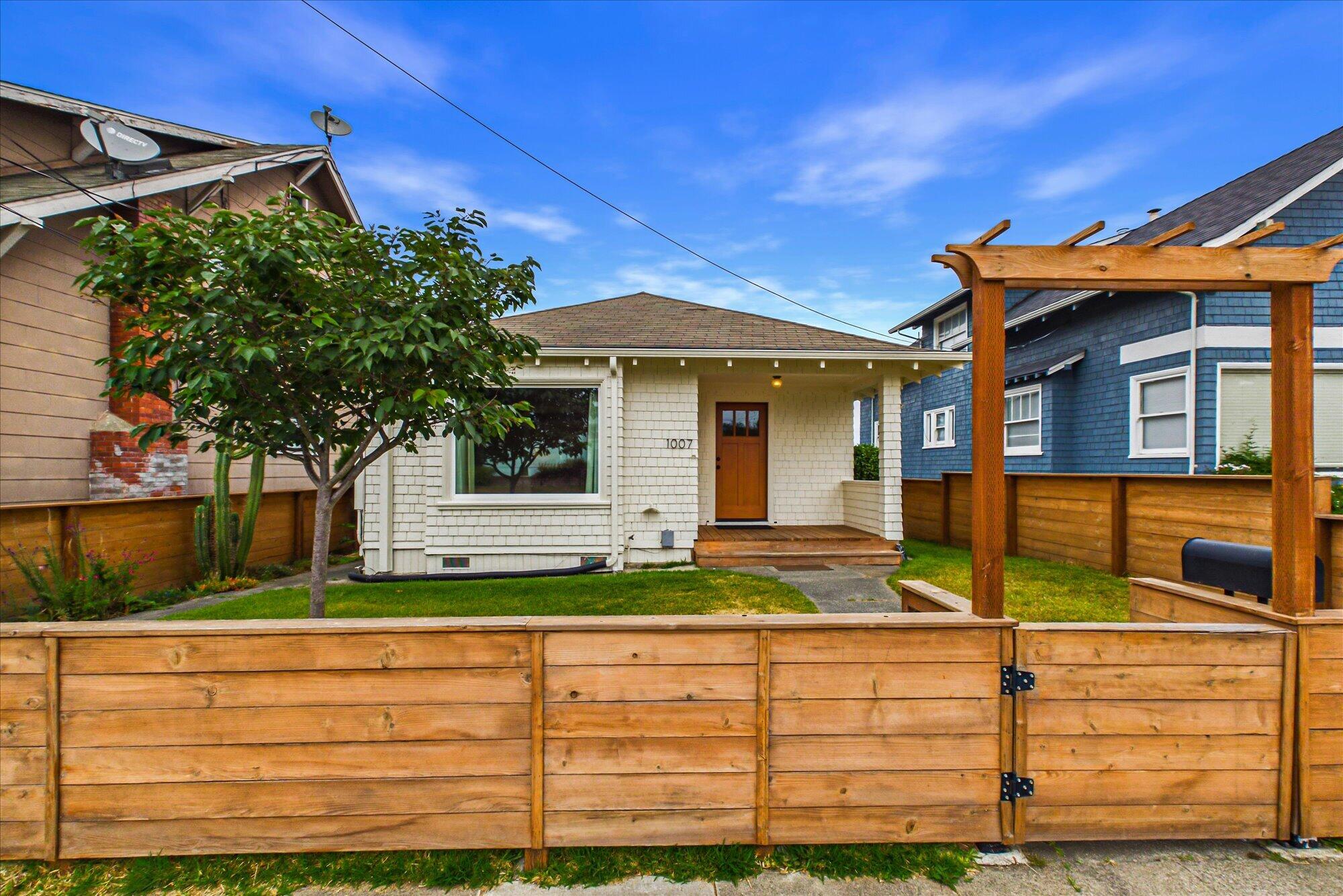 1007 17th Street