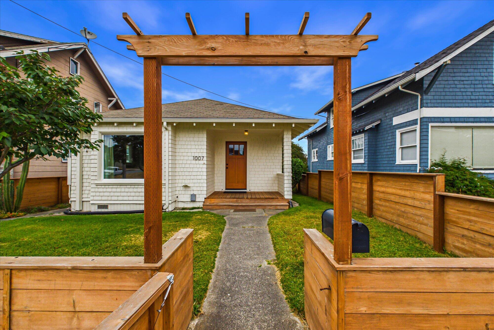 1007 17th Street