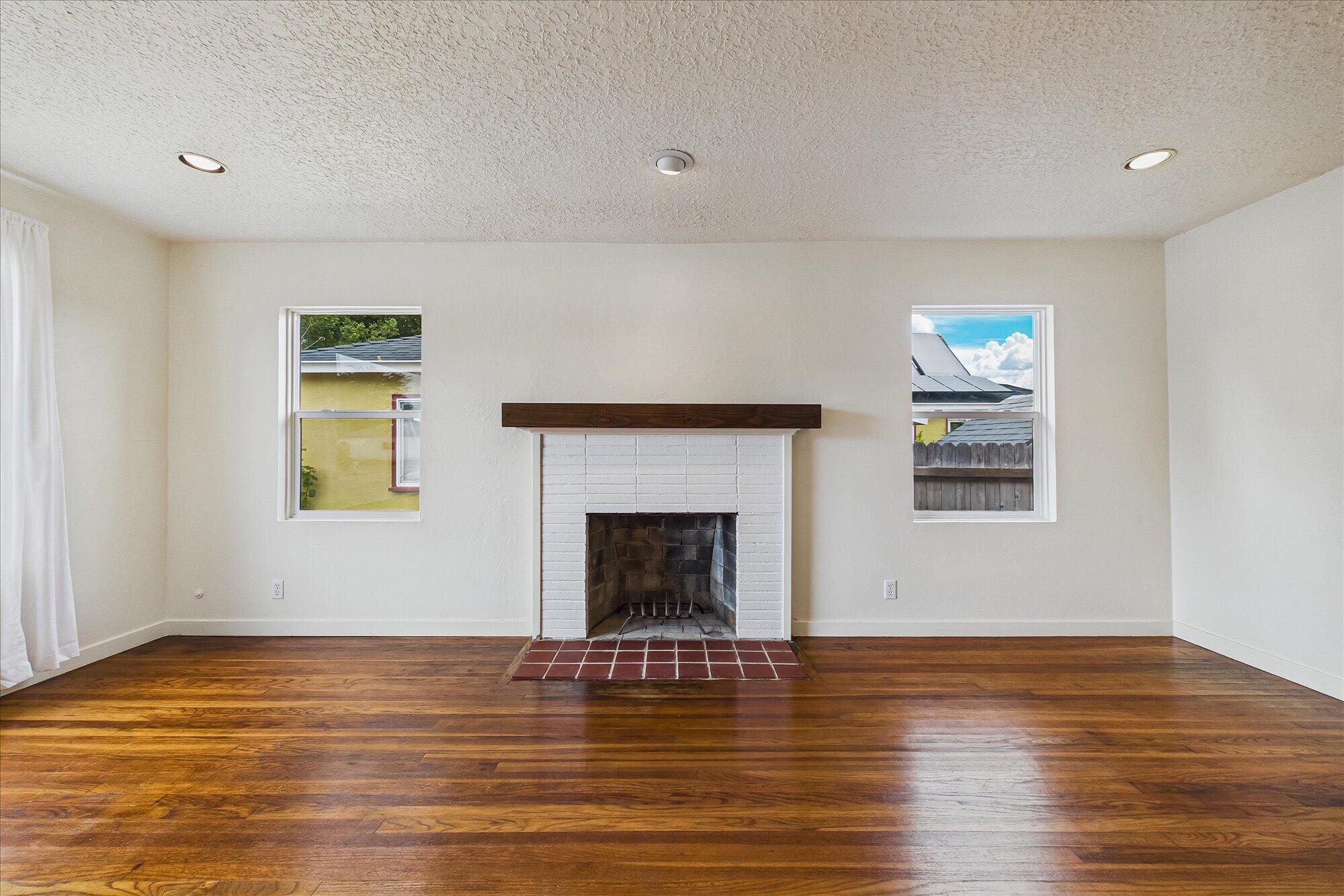 1180 Villa Way