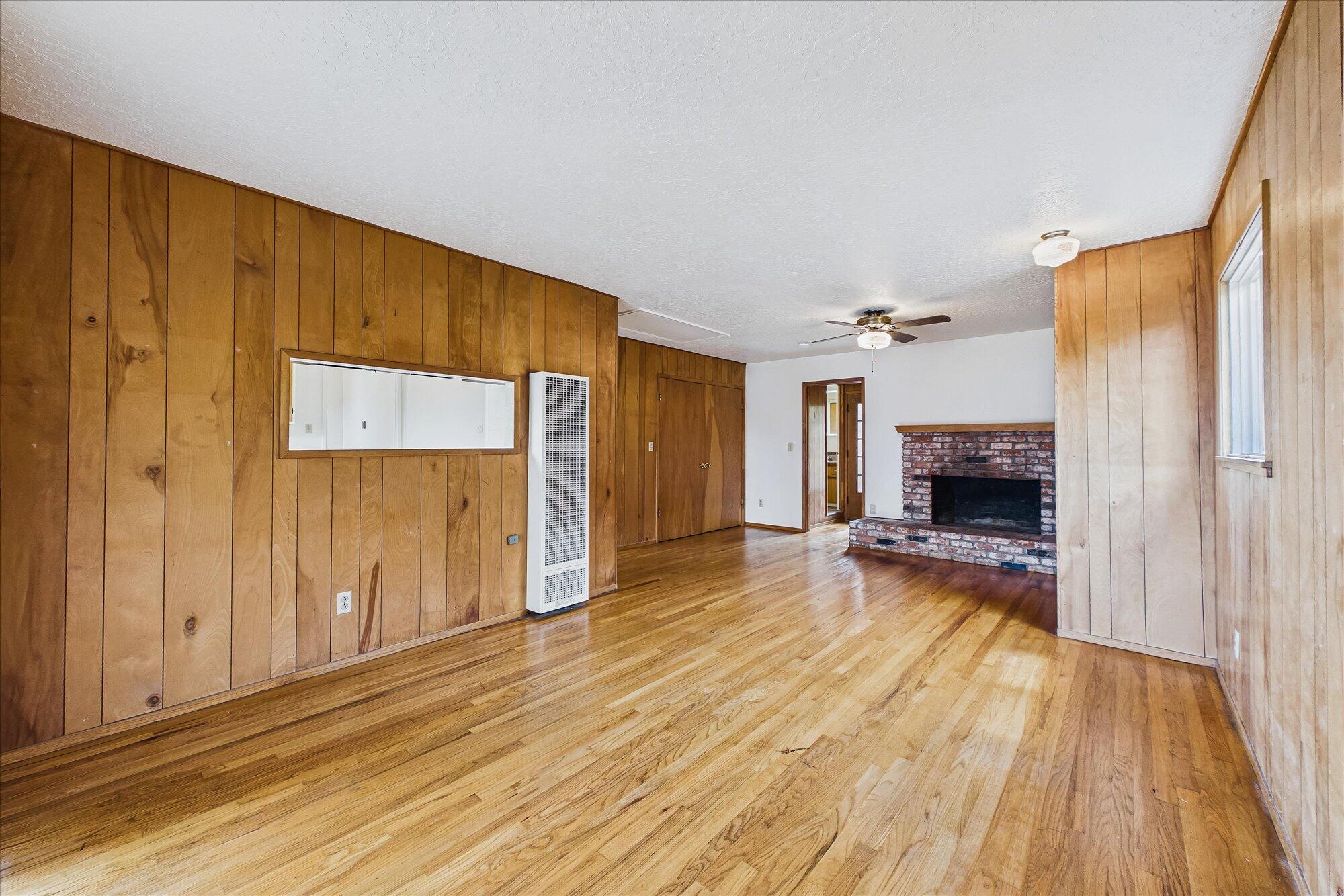 1180 Villa Way