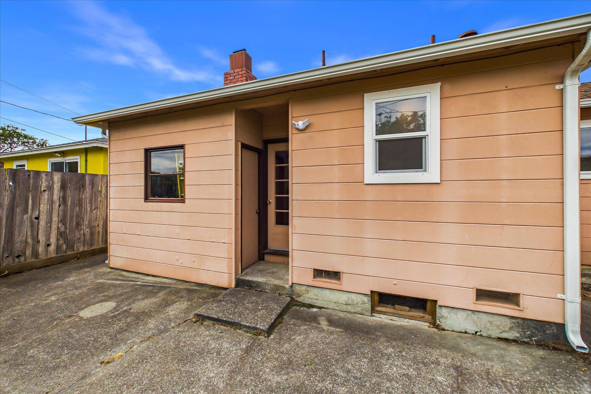 1180 Villa Way