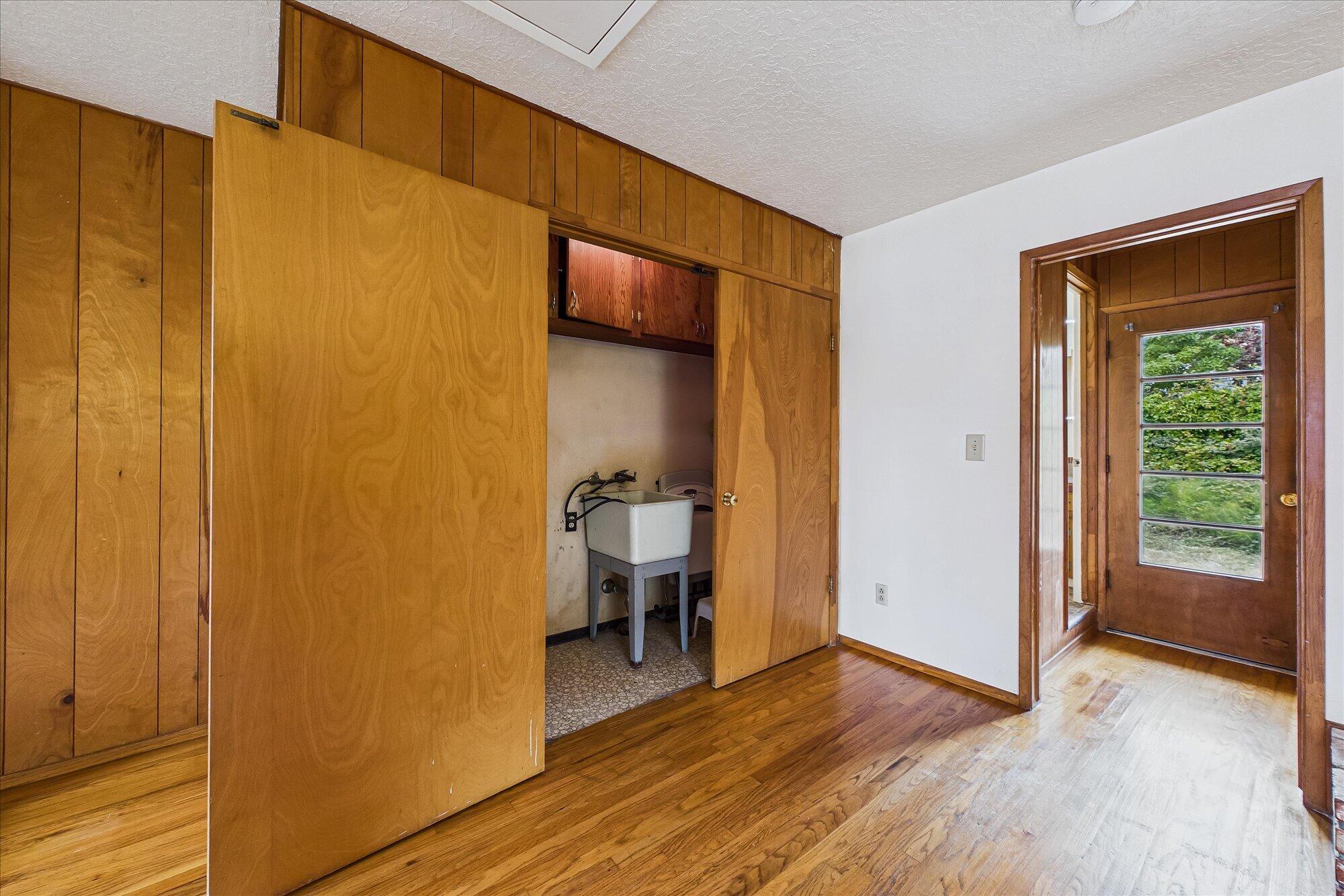 1180 Villa Way