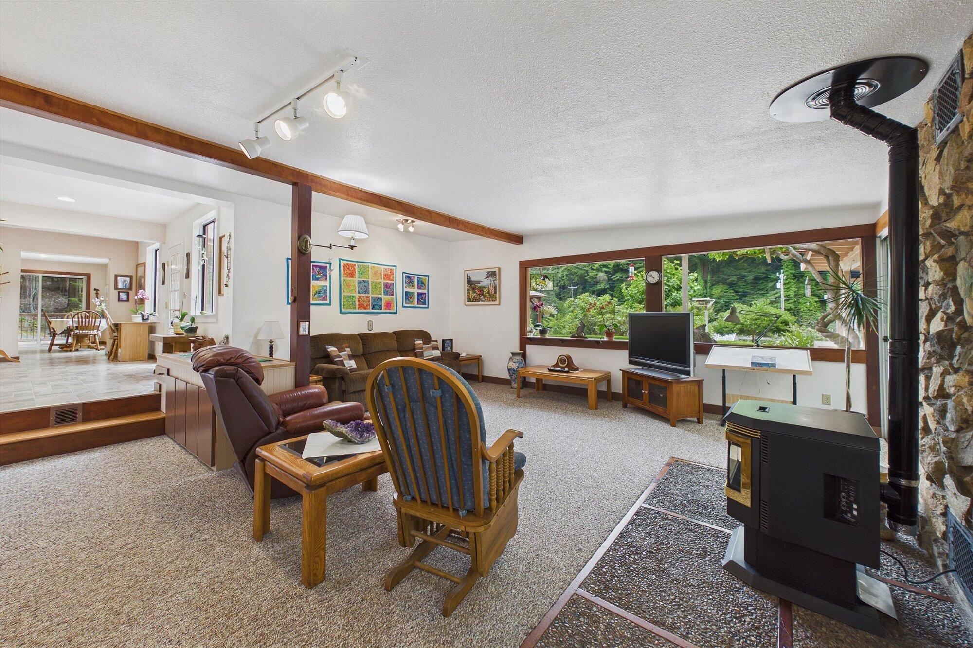 2838 Spears Road