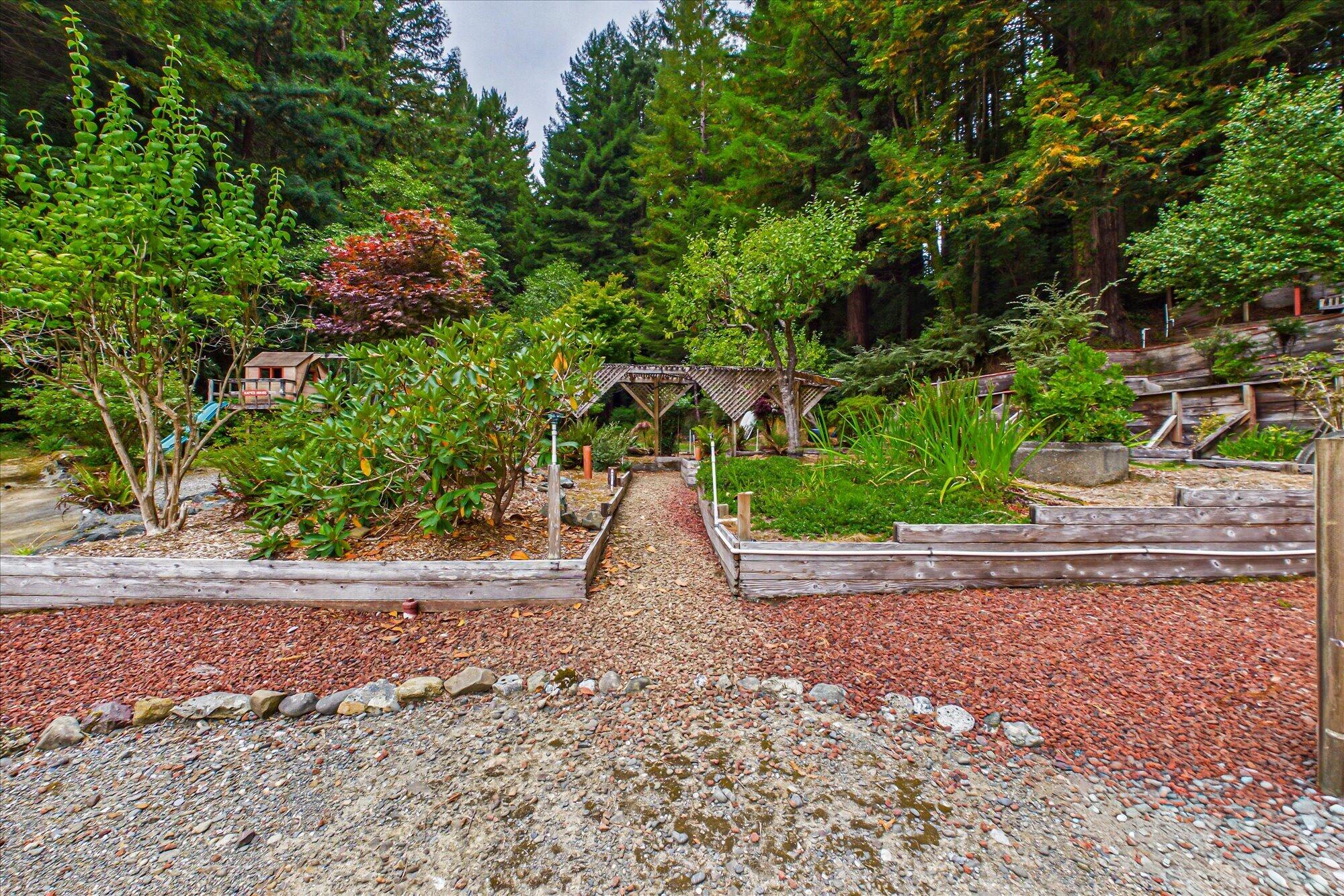 2838 Spears Road