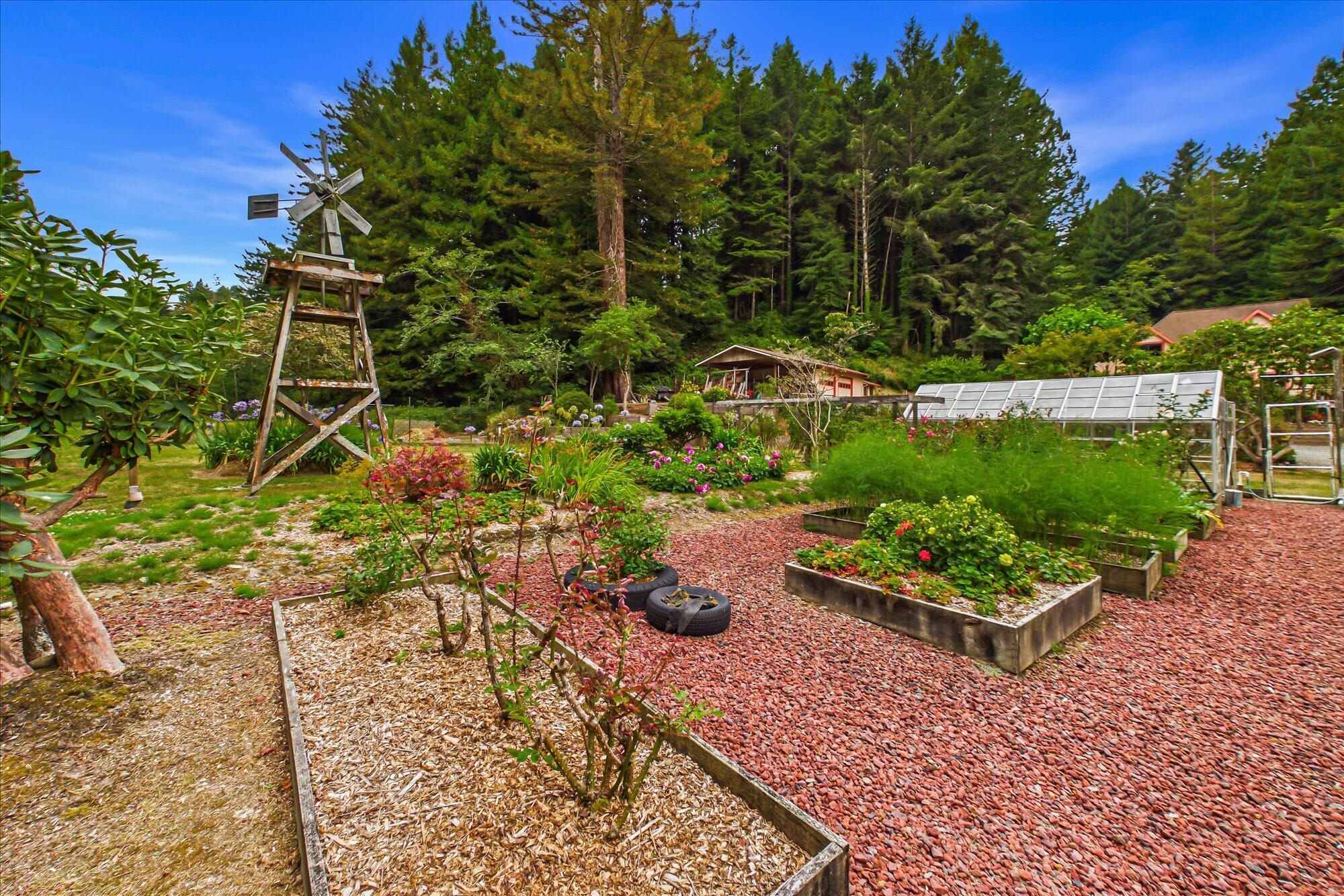 2838 Spears Road