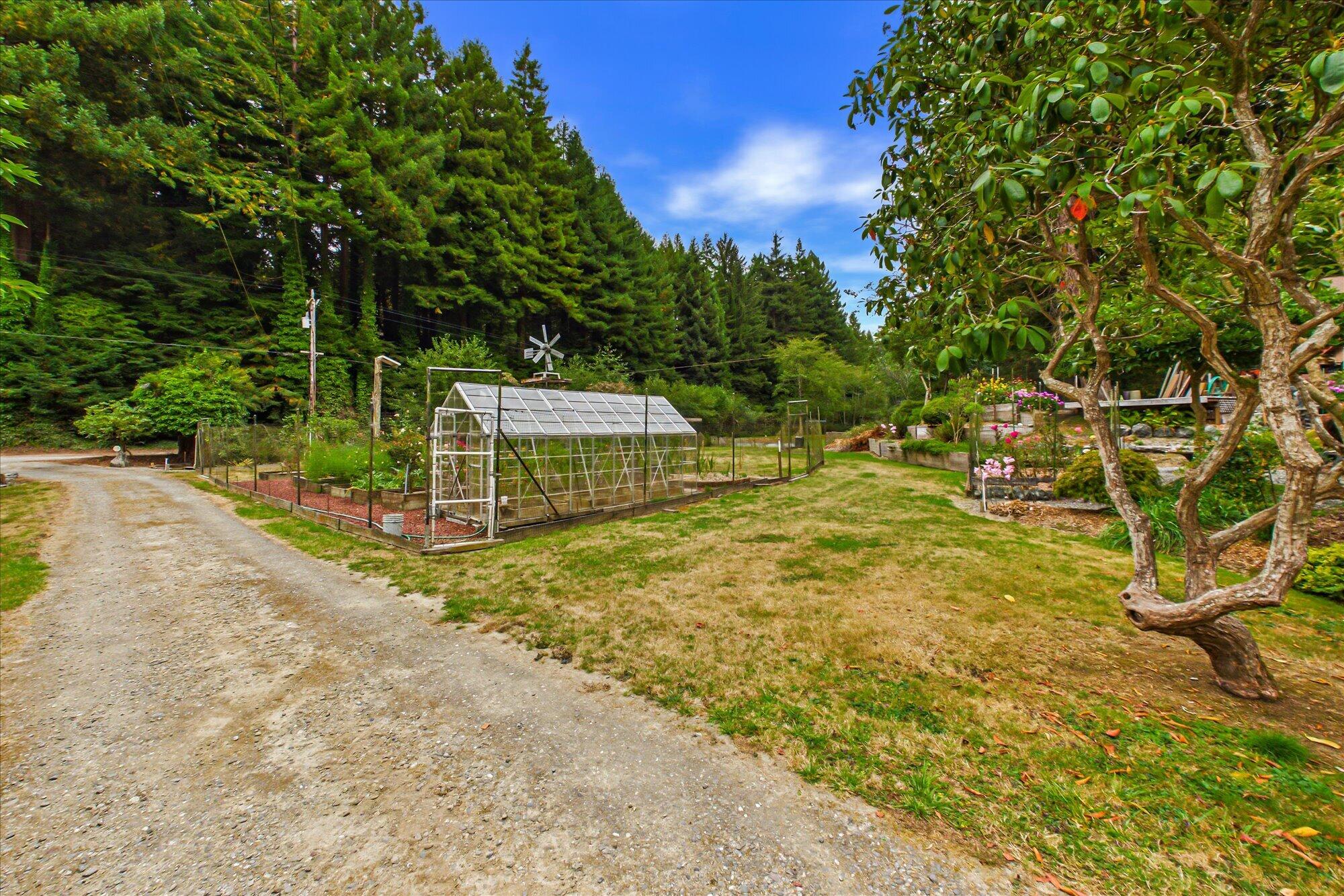 2838 Spears Road