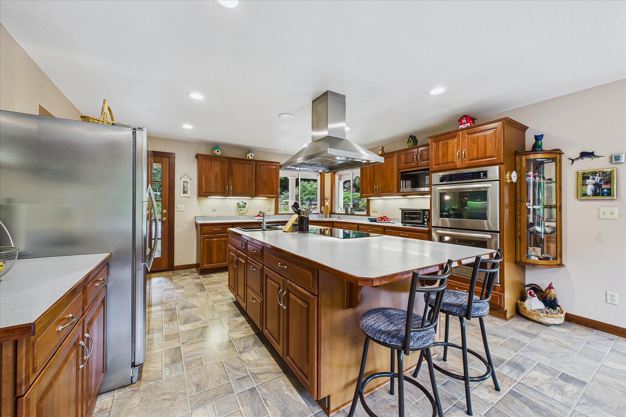 2838 Spears Road